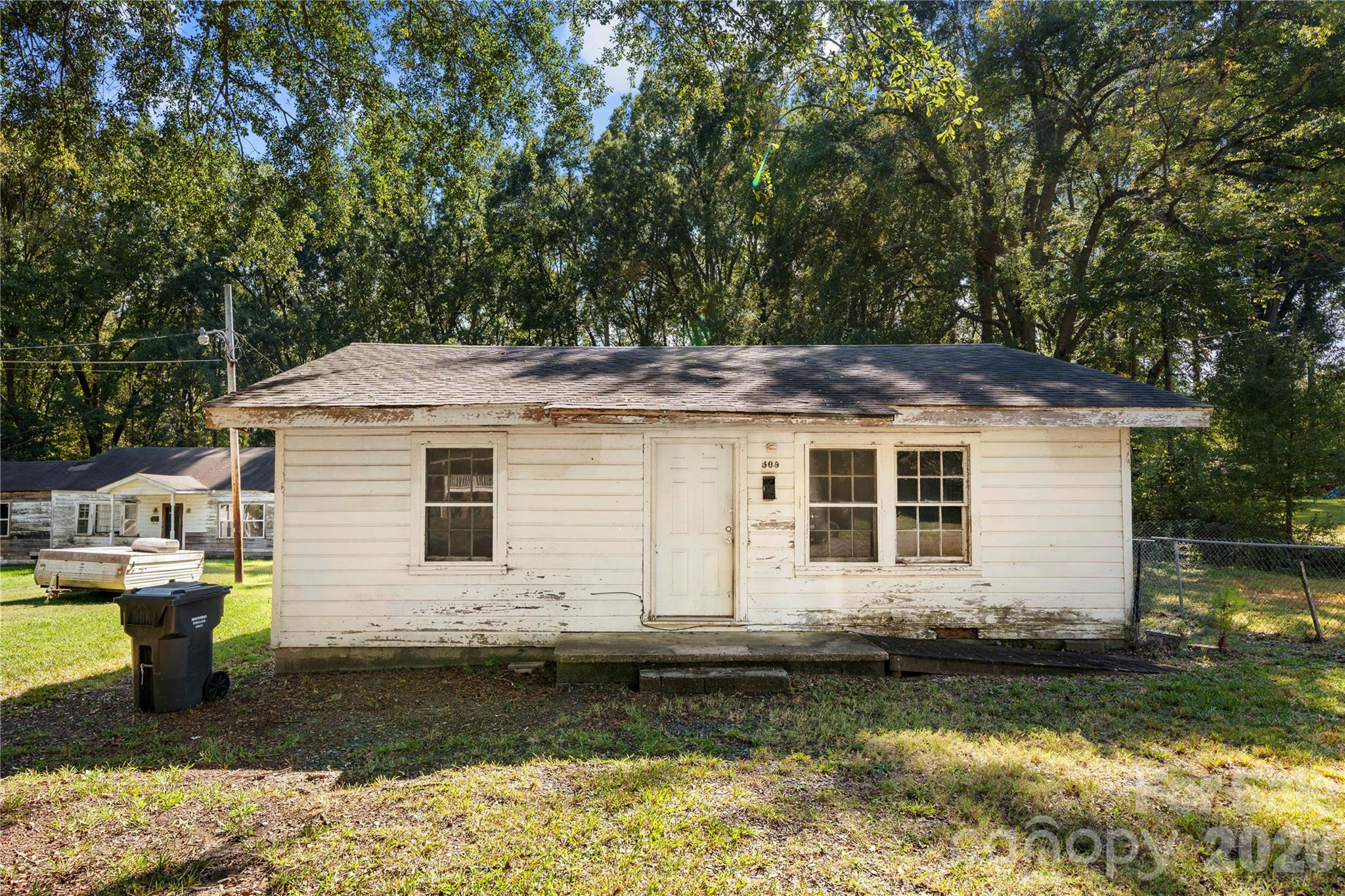 509 E Church Street Property Photo 4