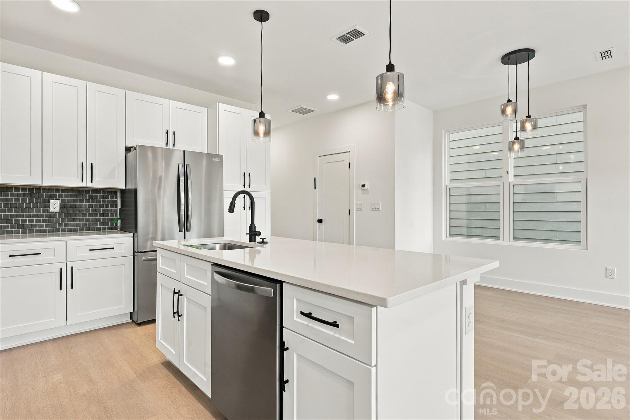 604 N Broad Street Property Photo 7