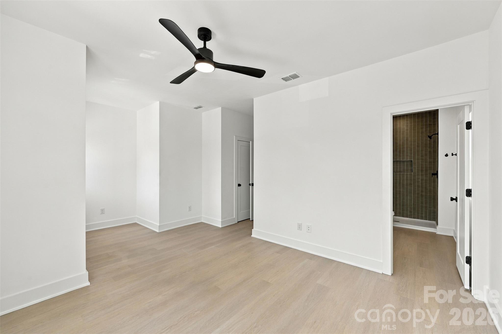 604 N Broad Street Property Photo 9