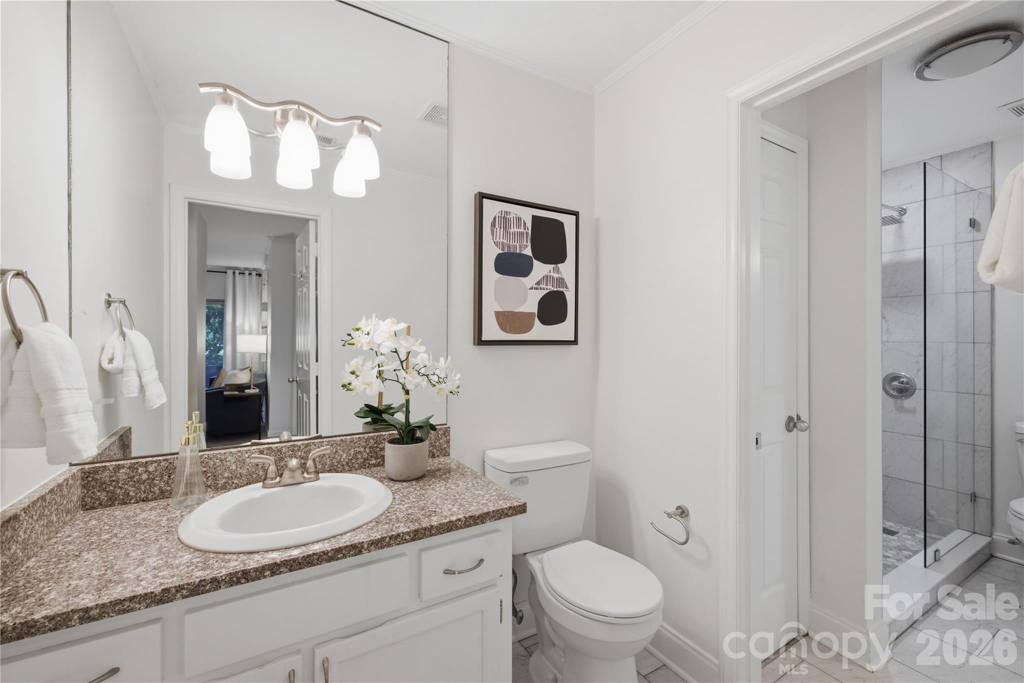 1109 E Morehead Street 16 Property Photo 12