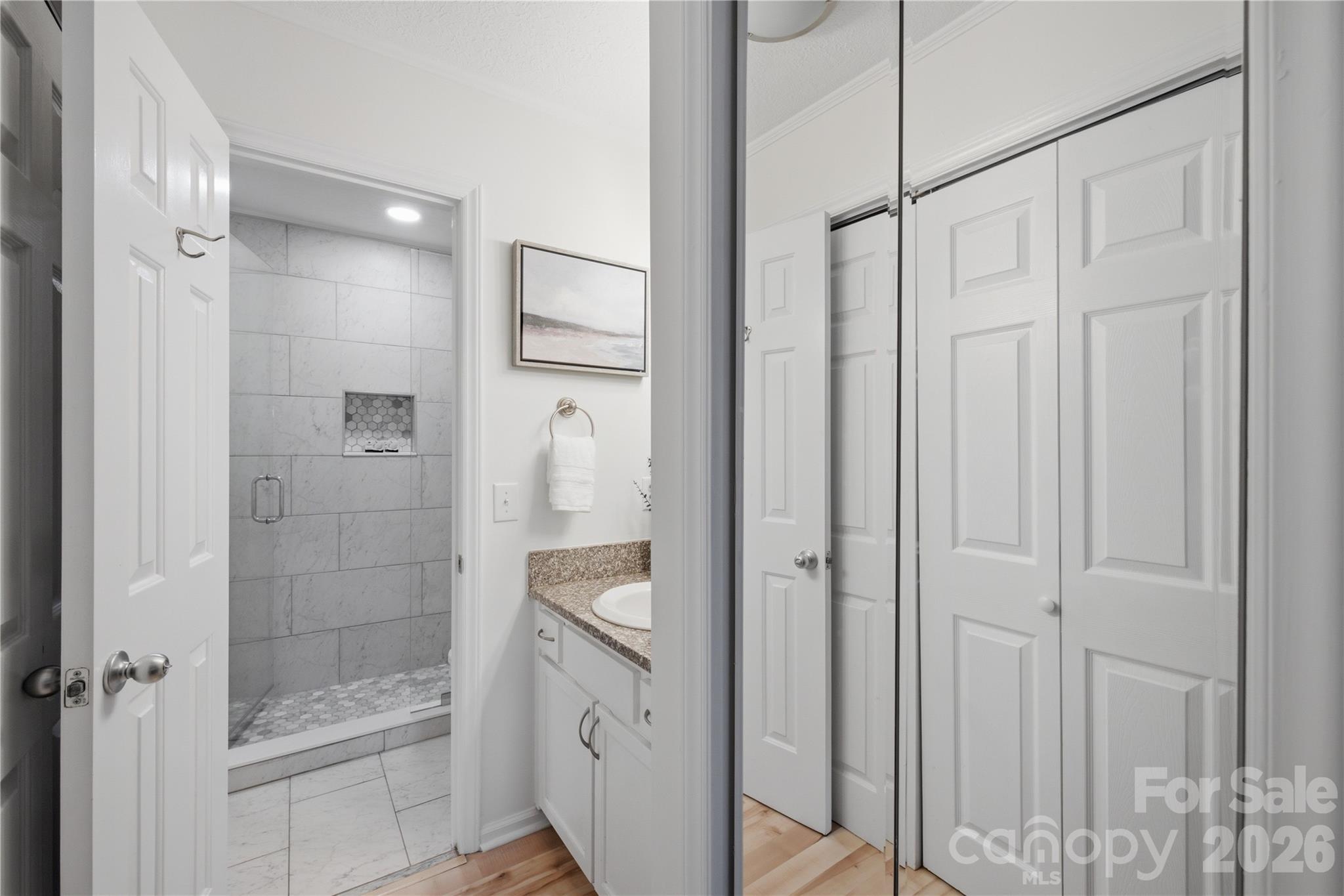 1109 E Morehead Street 16 Property Photo 14