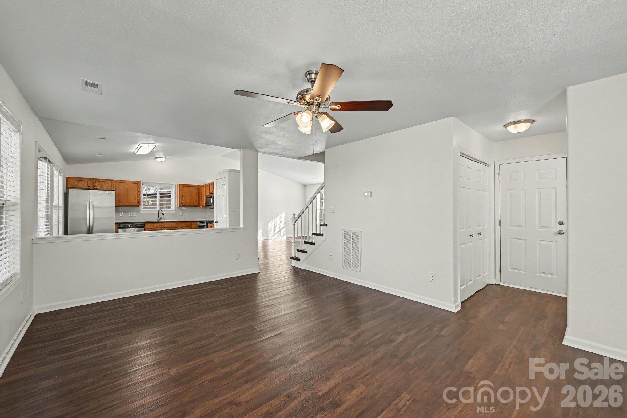 10502 Glory Meadow Court Property Photo 4