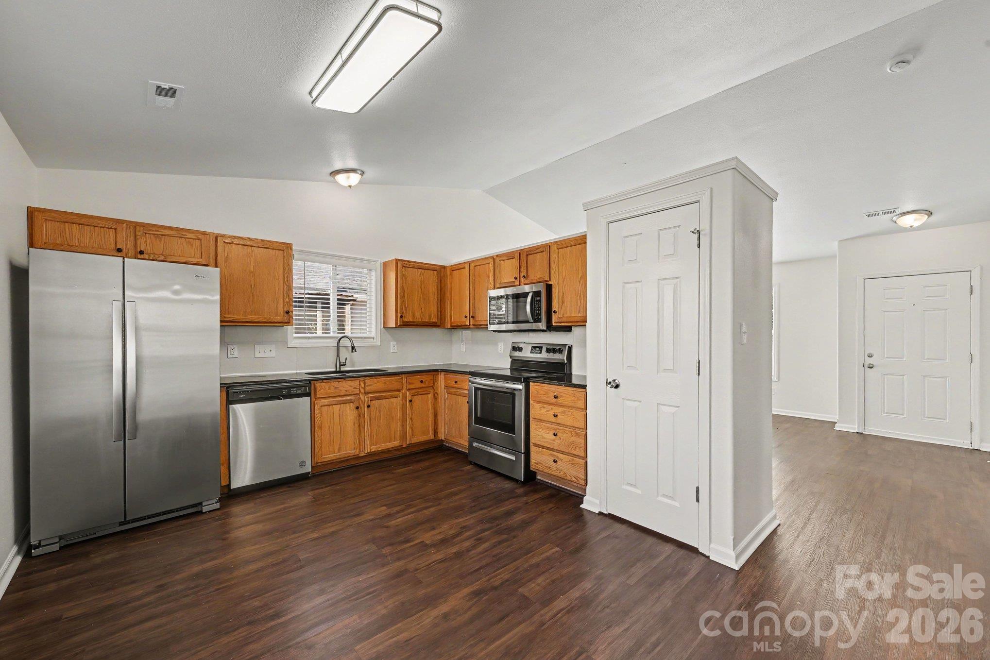 10502 Glory Meadow Court Property Photo 6