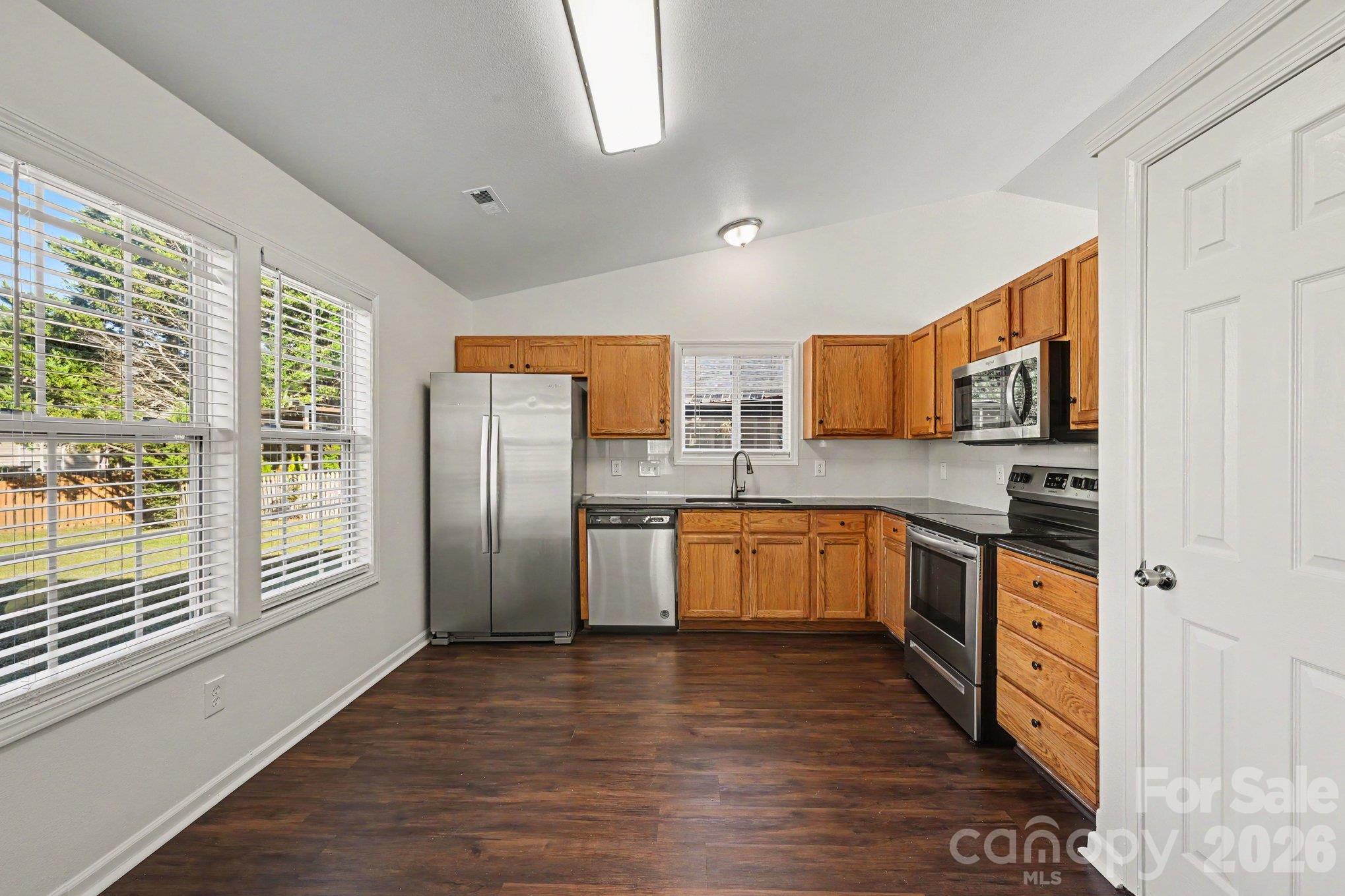 10502 Glory Meadow Court Property Photo 7