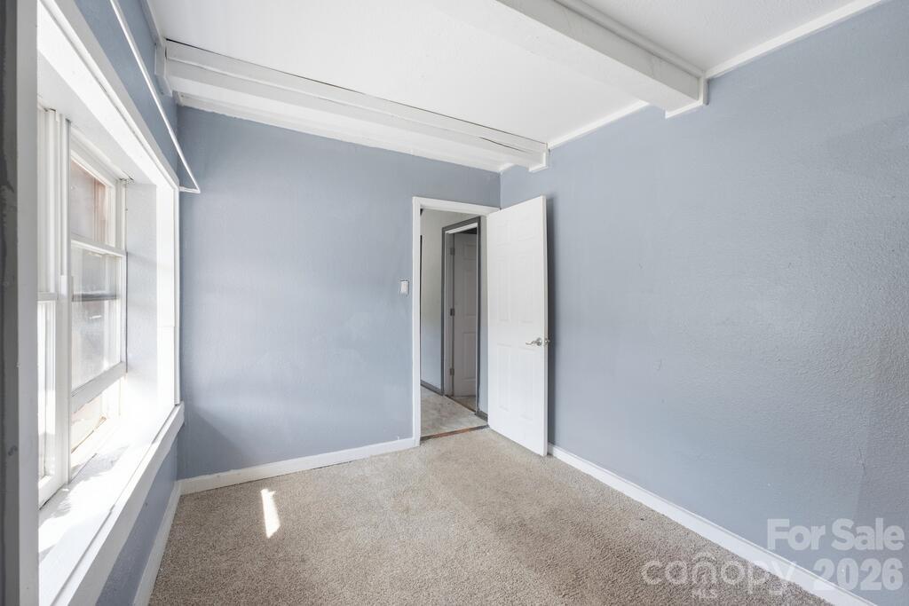 1942 Georgia Road Property Photo 3
