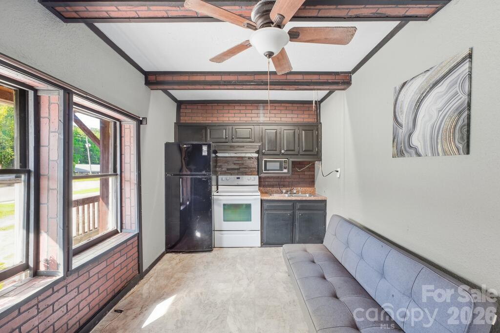 1942 Georgia Road Property Photo 14