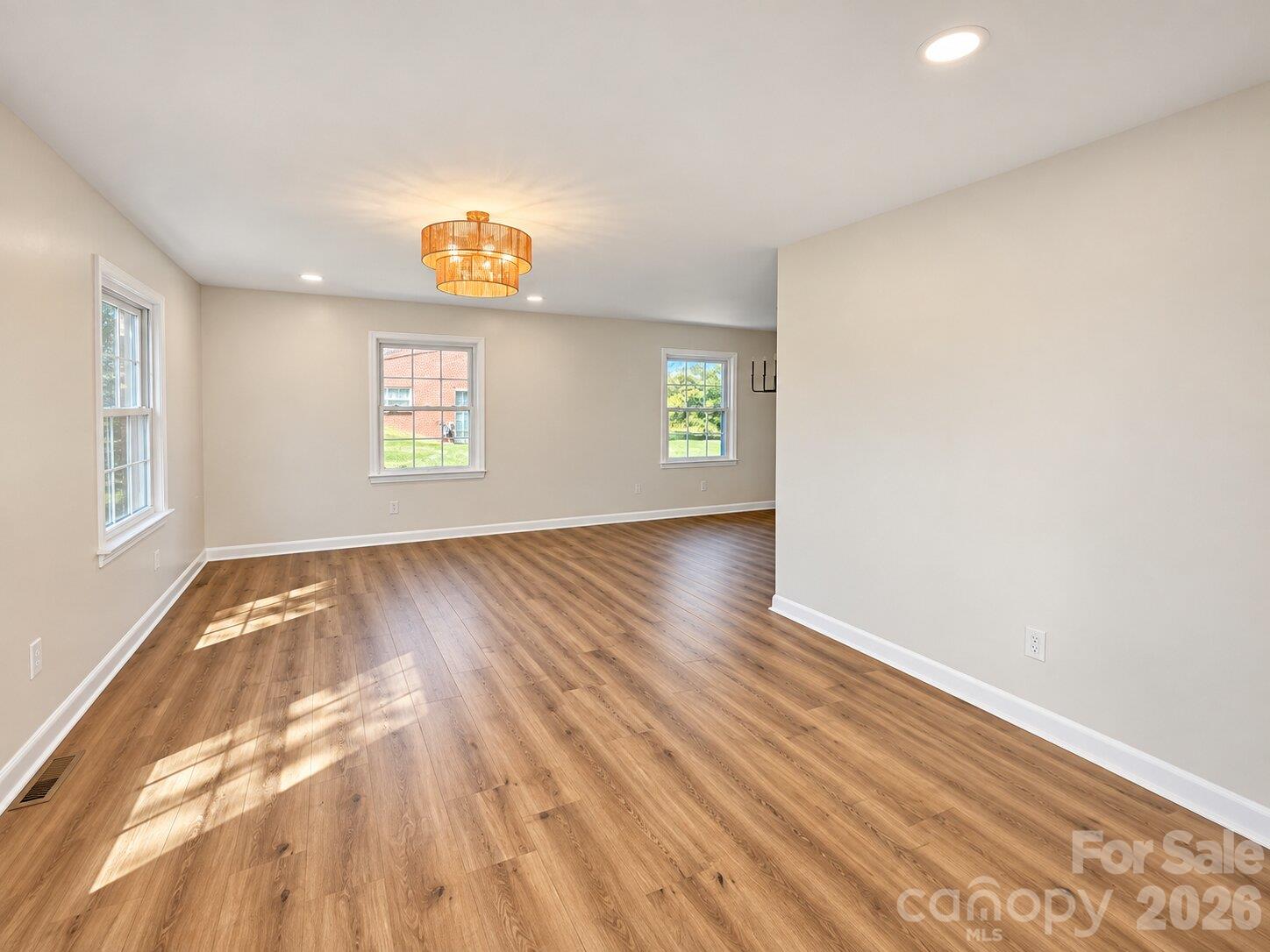 2808 28th Street Property Photo 3