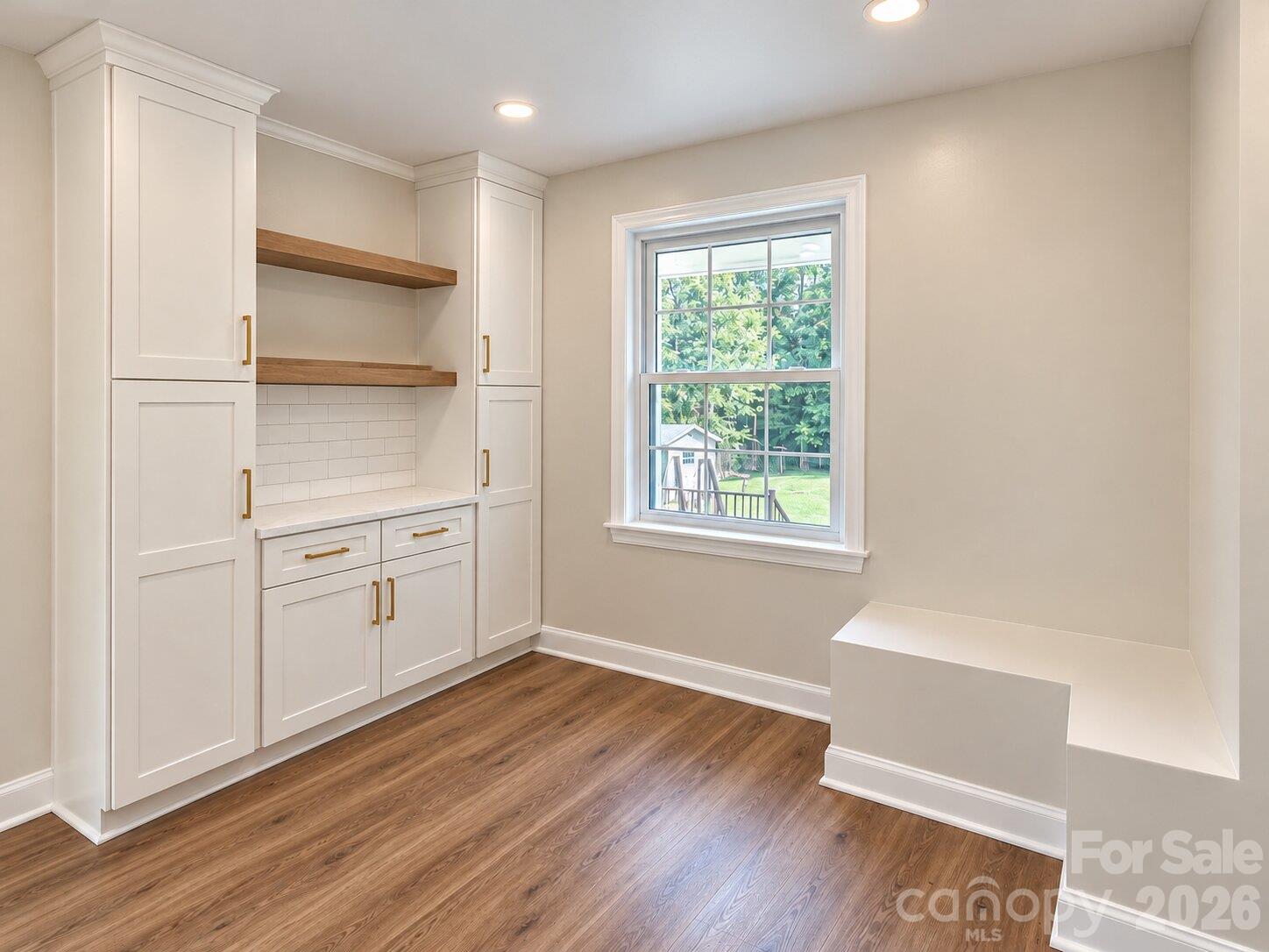 2808 28th Street Property Photo 6