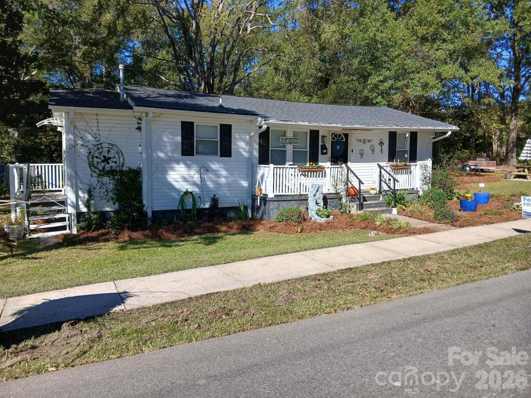 115 S Davis Street Property Photo 1
