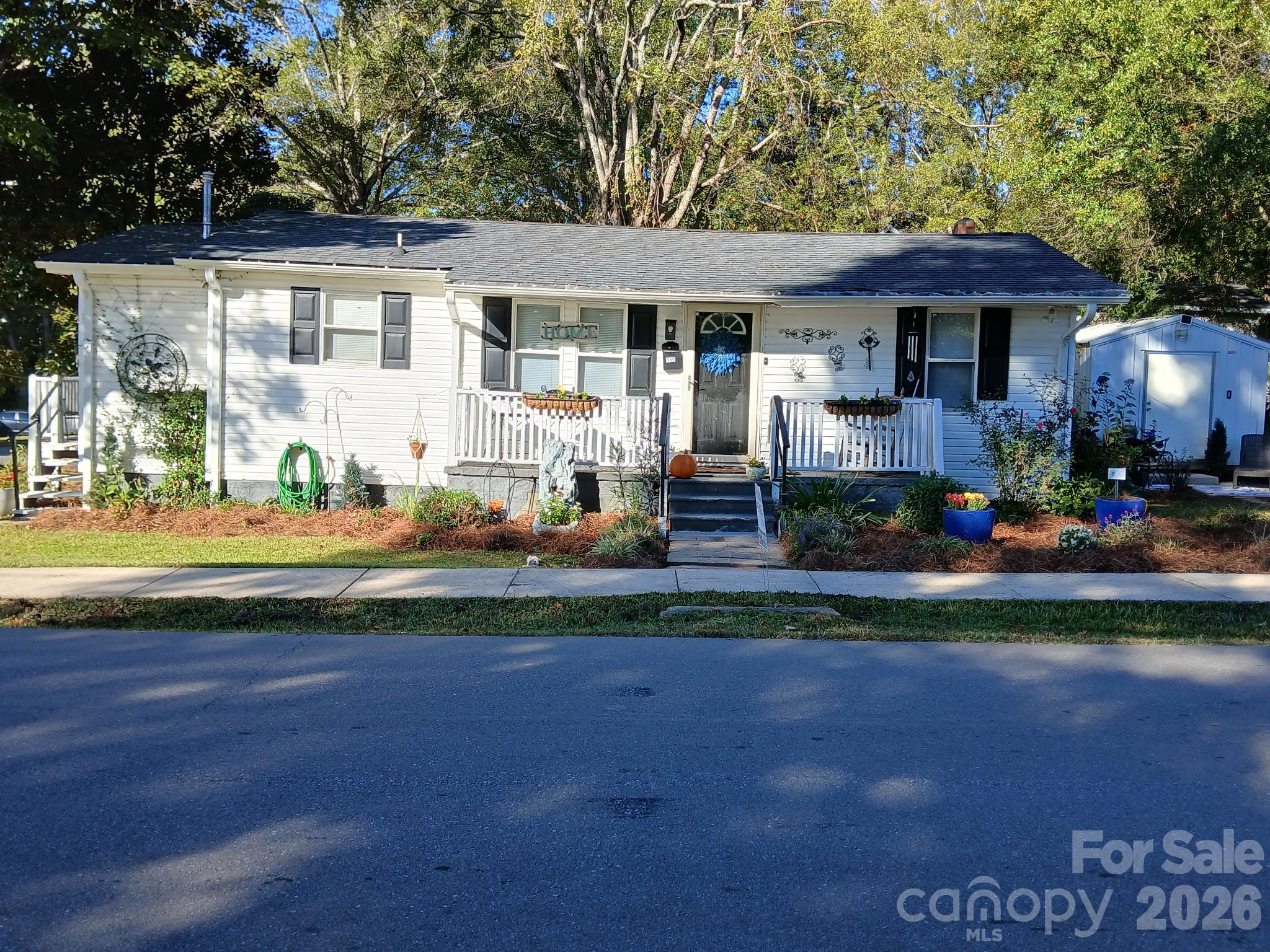 115 S Davis Street Property Photo 4
