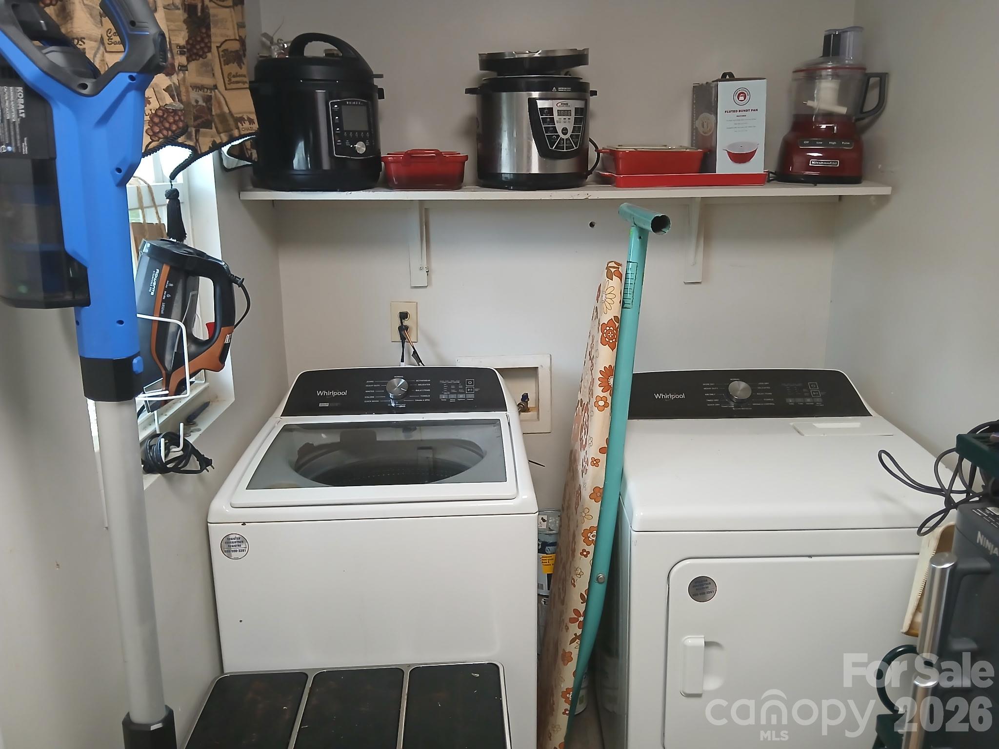 115 S Davis Street Property Photo 8