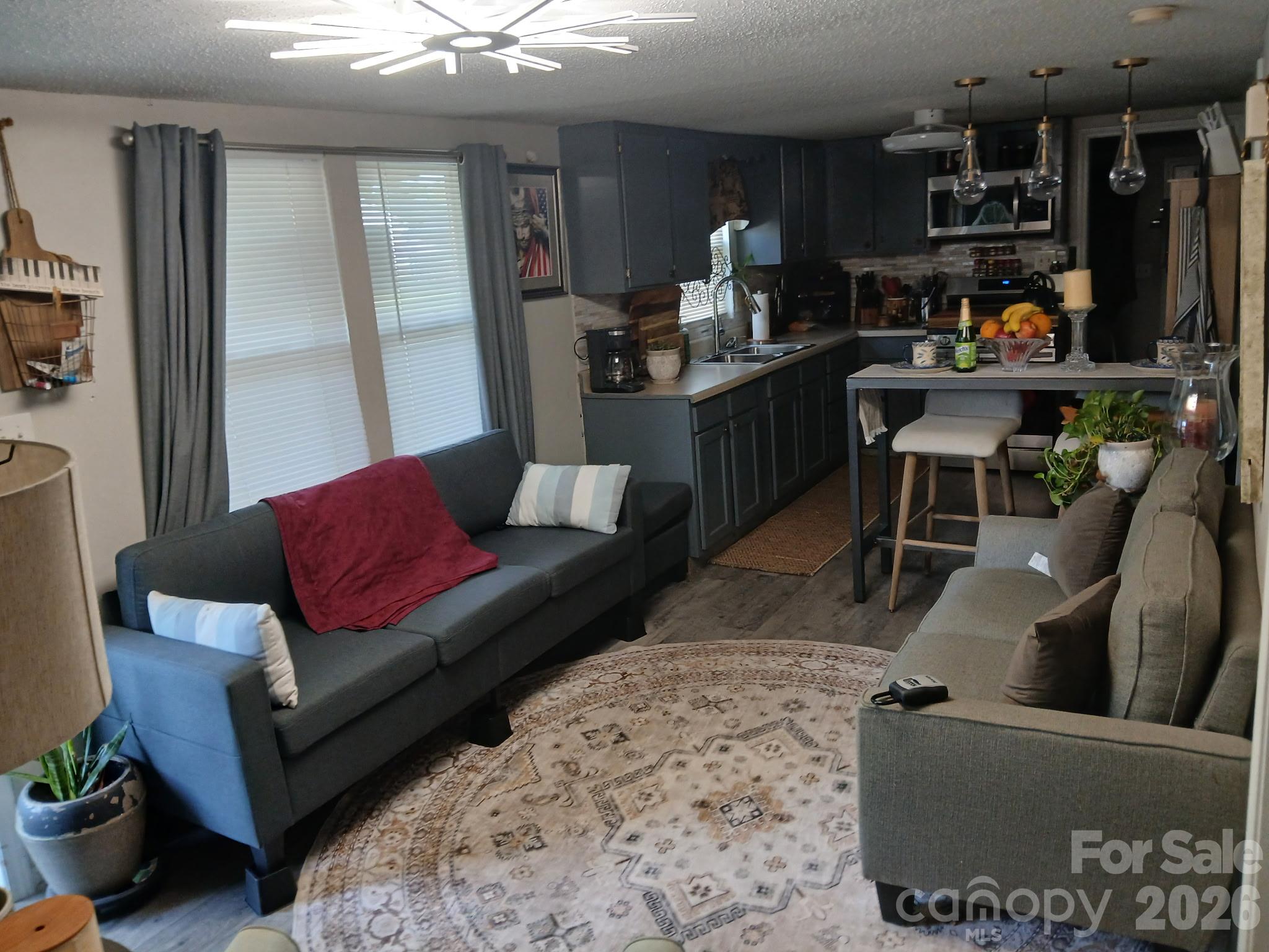 115 S Davis Street Property Photo 9