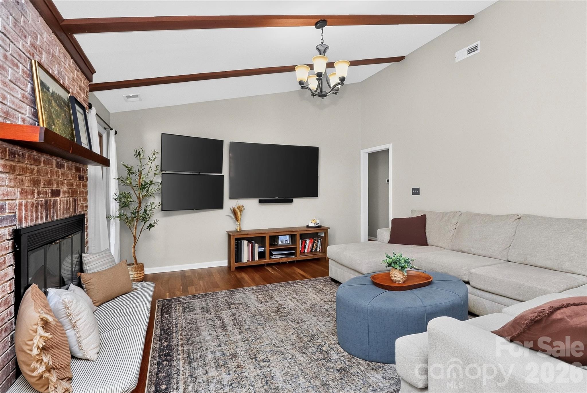 9915 Ridgemore Drive Property Photo 10