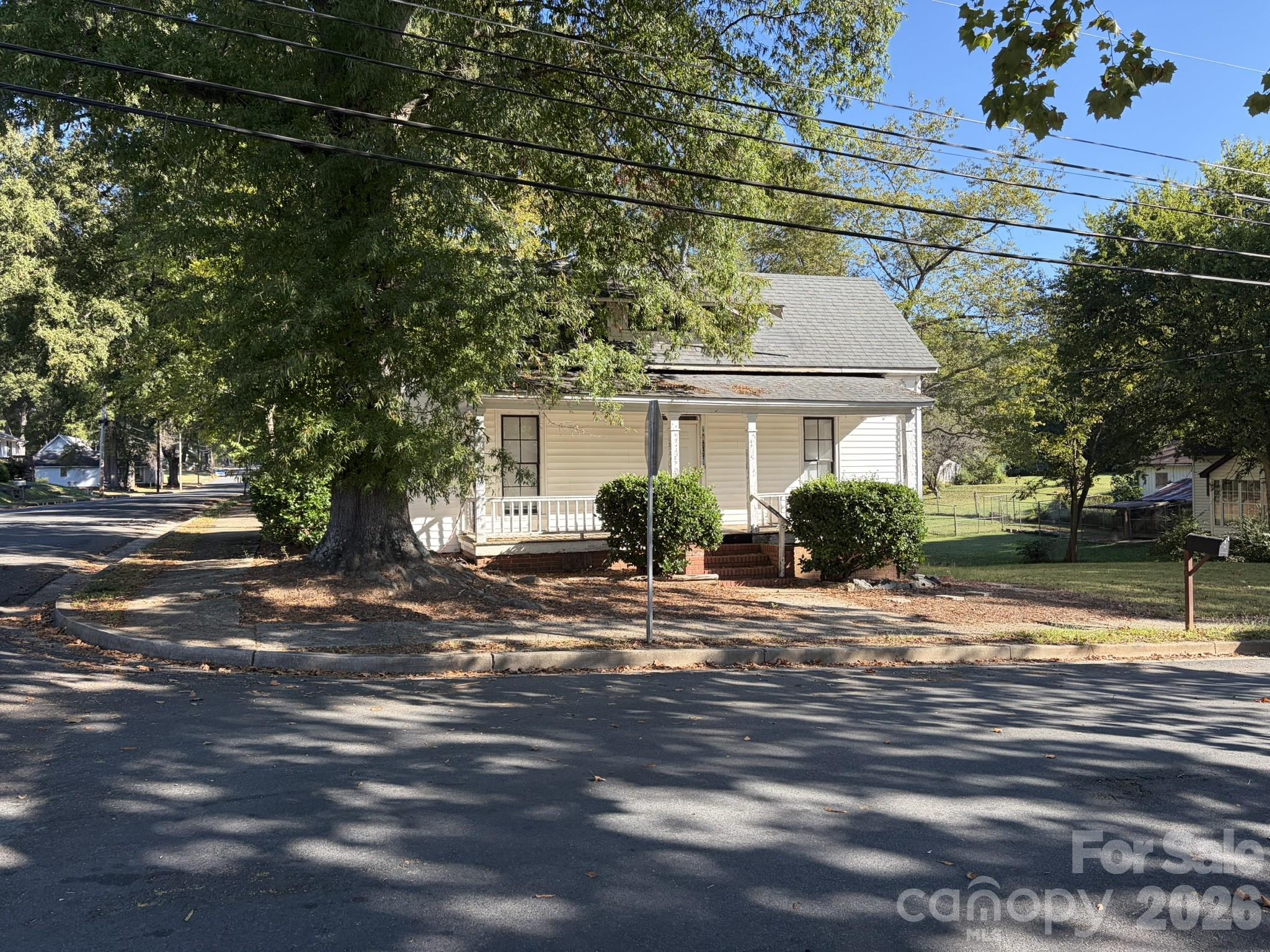 432 Watts Street Property Photo 2