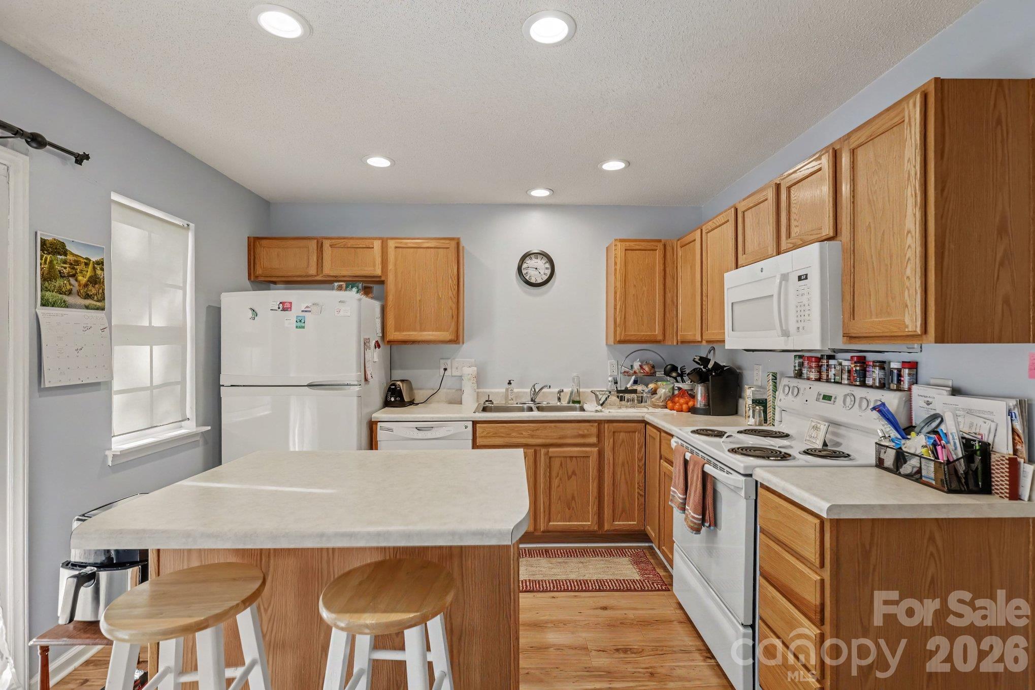 12732 Hennigan Place Lane Property Photo 5