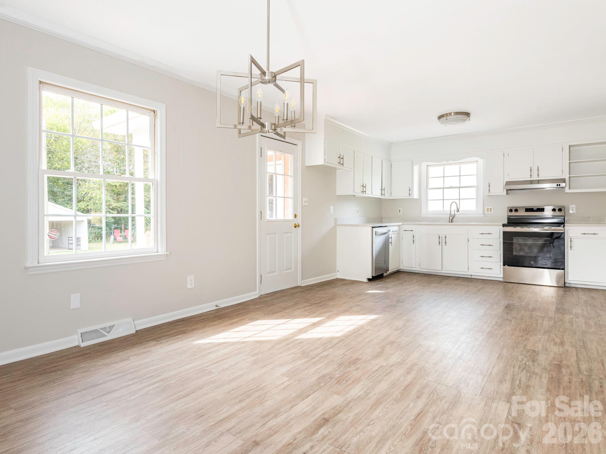 4305 Weddington Road Property Photo 3