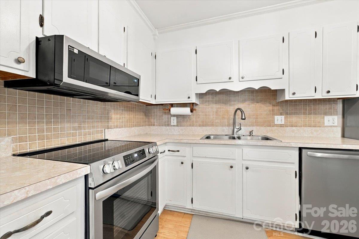 10905 Rail Tye Place Property Photo 17