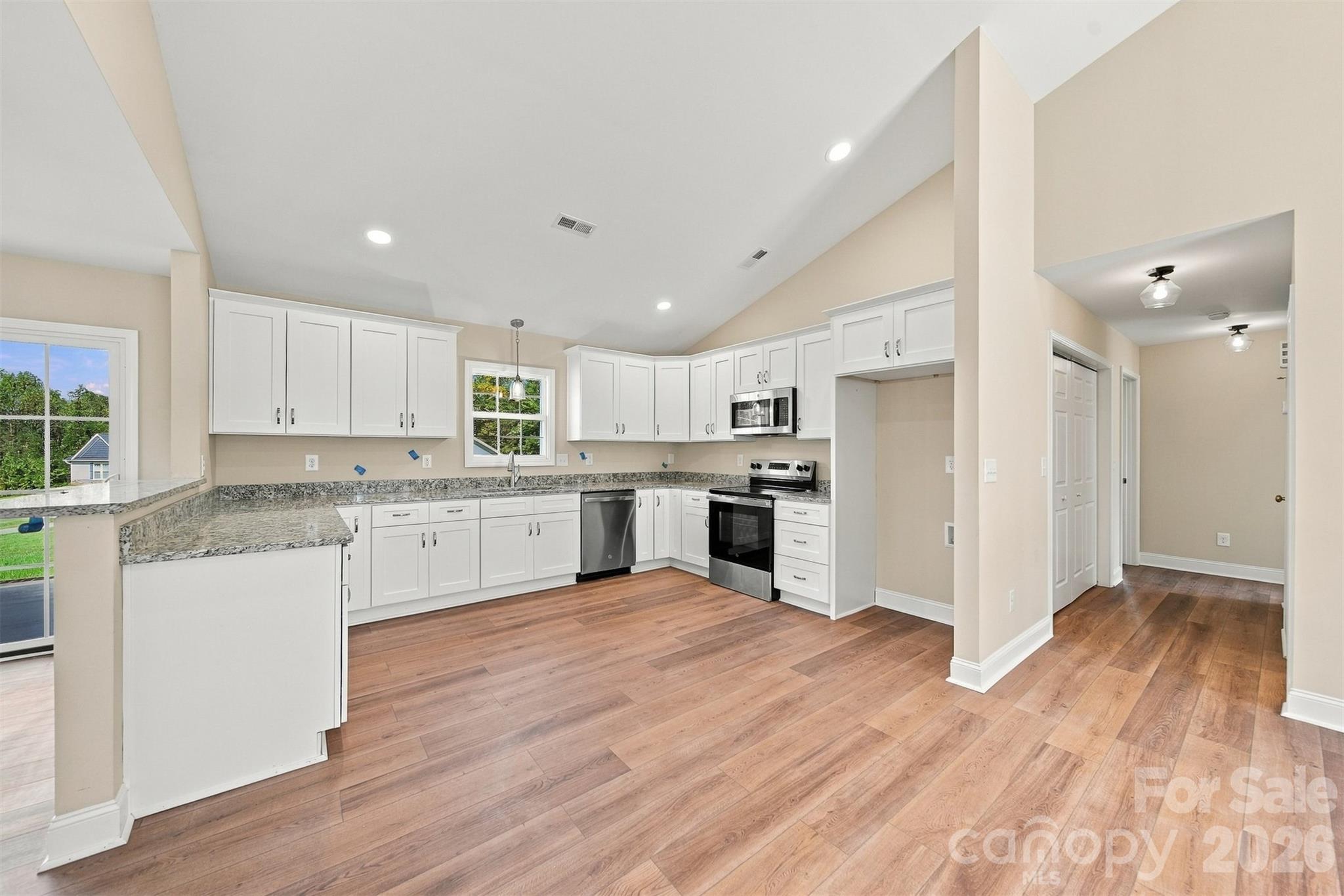 220 Abee Street Property Photo 7