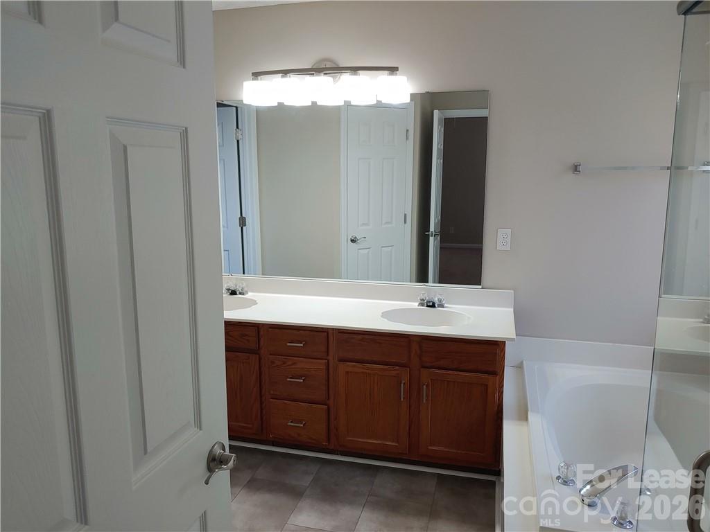 3736 Marbury Road Property Photo 15