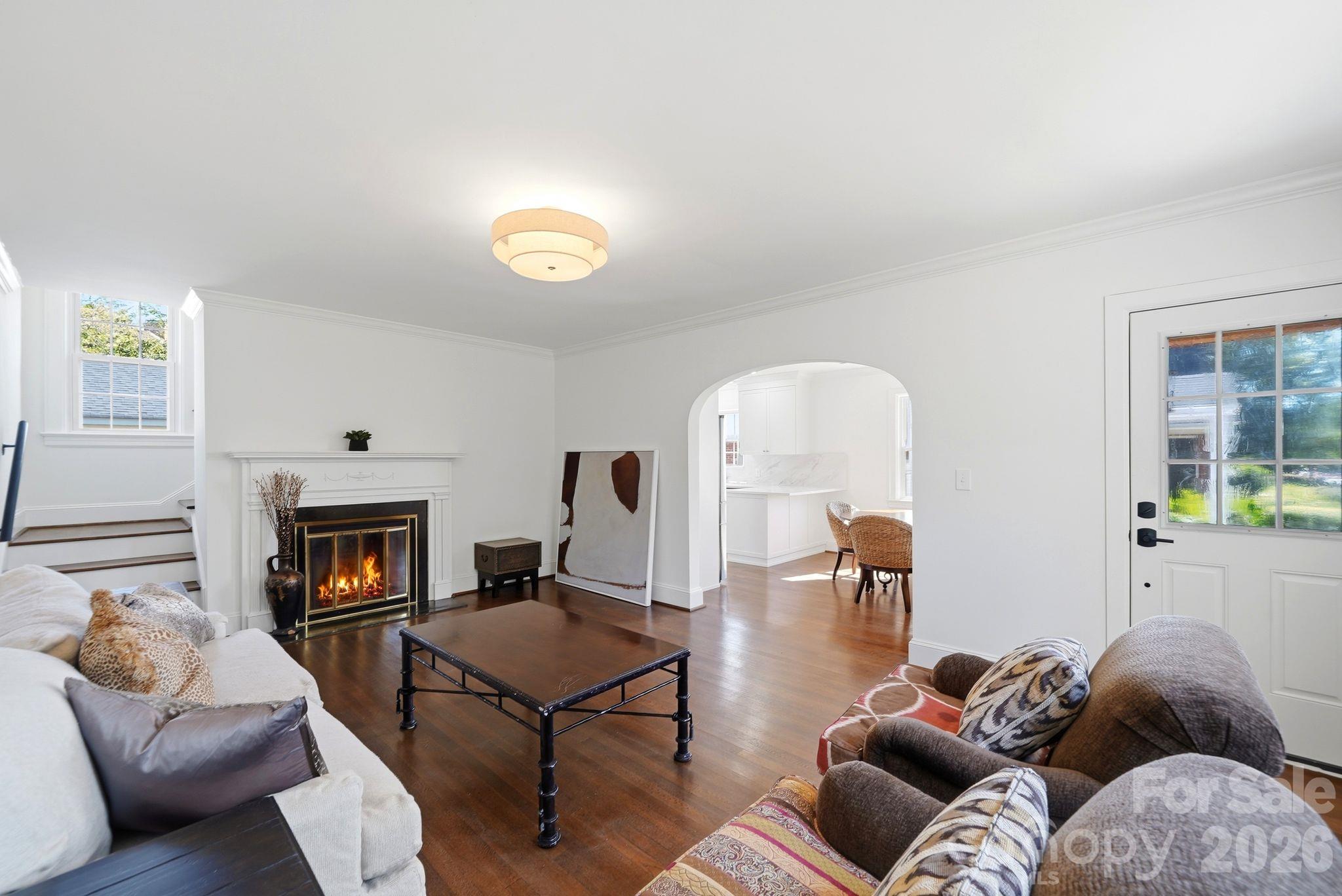 1307 S Kings Drive Property Photo 16