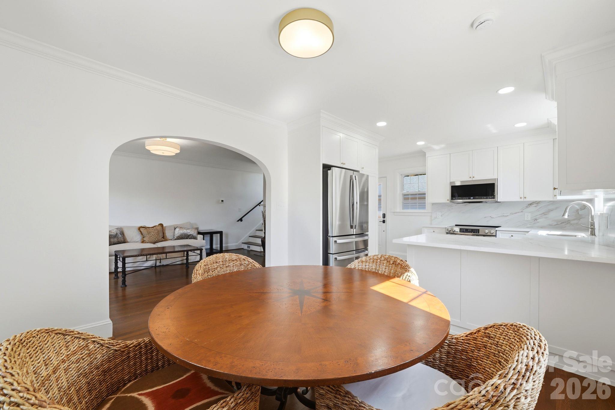 1307 S Kings Drive Property Photo 24