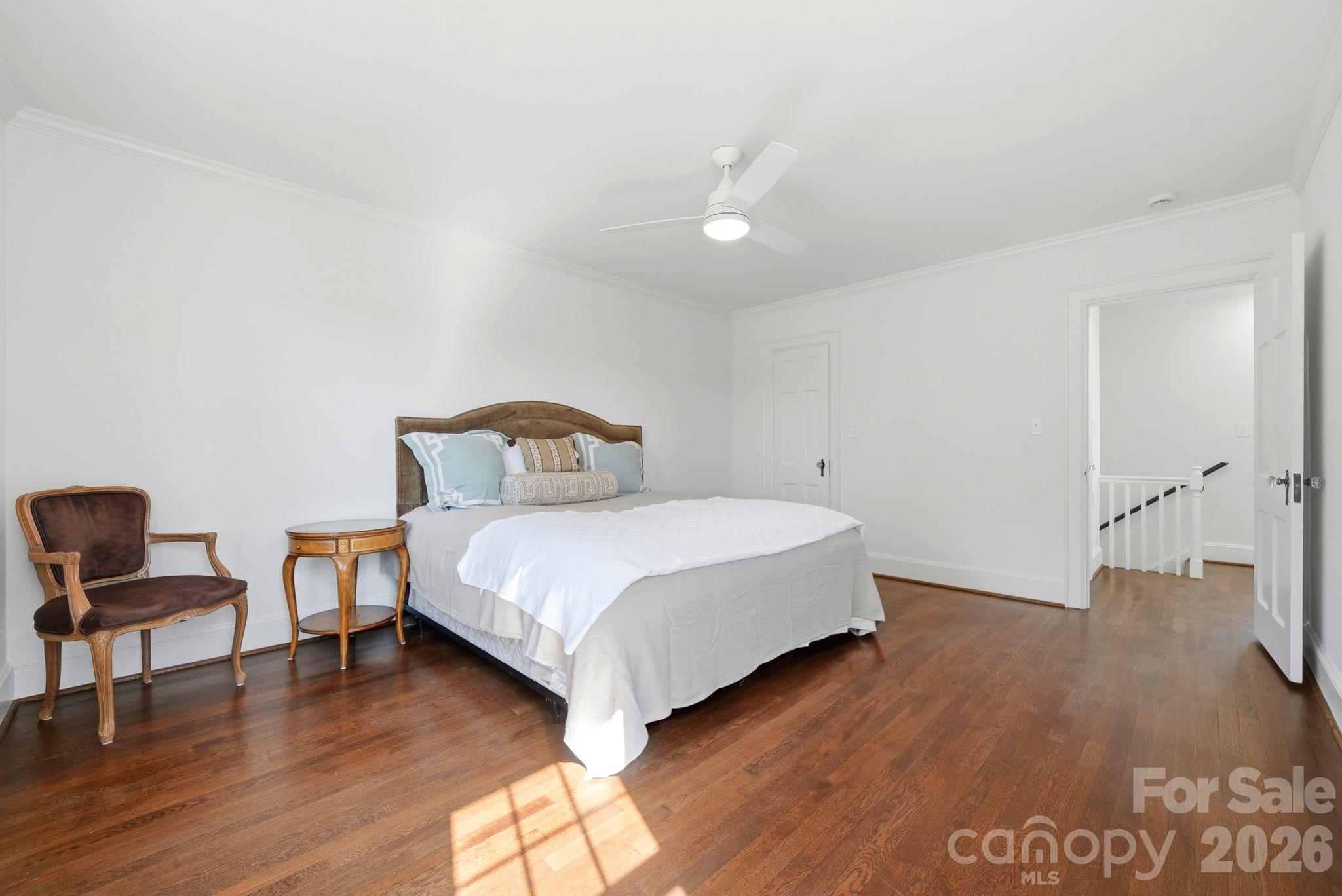 1307 S Kings Drive Property Photo 26
