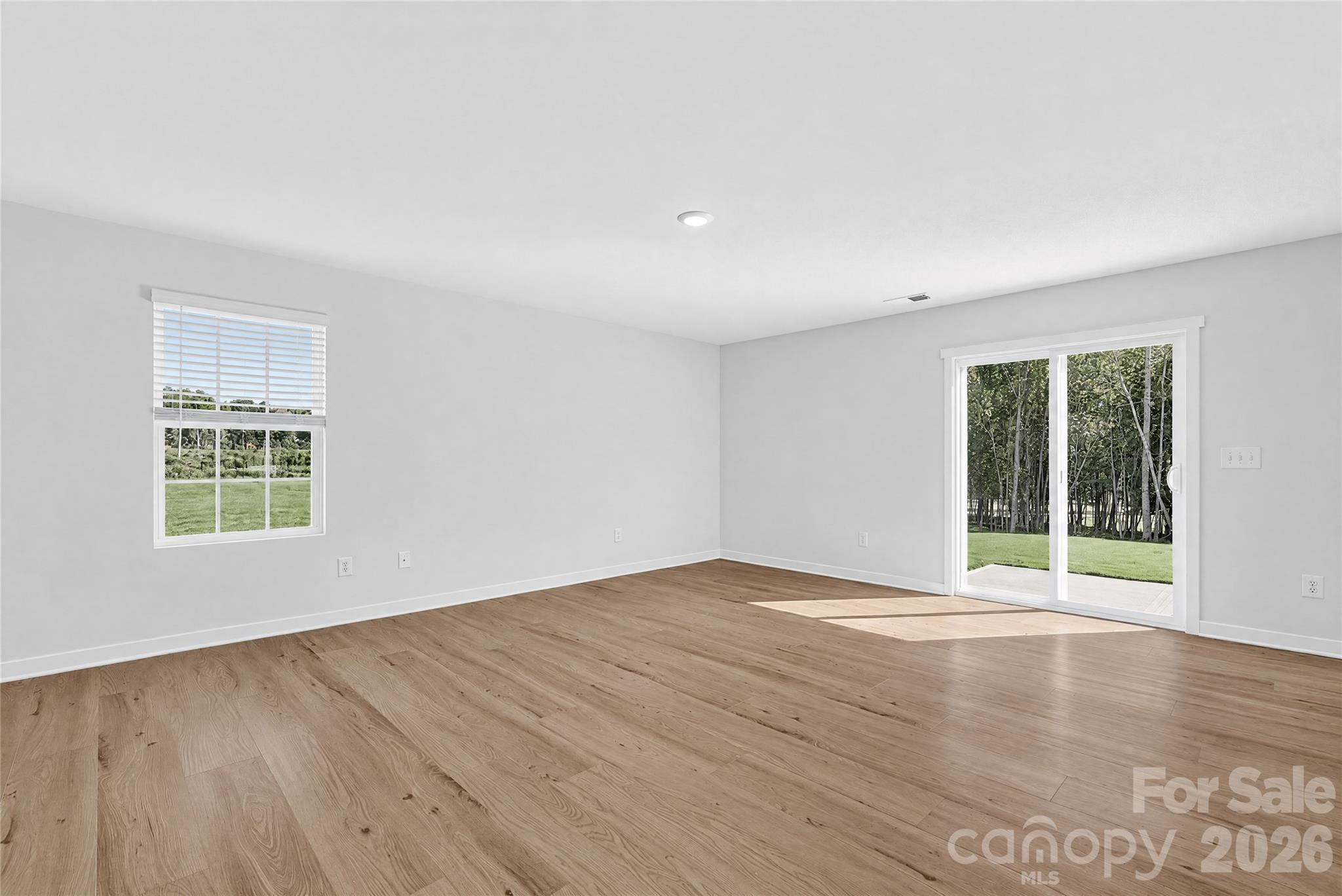 625 Hot Springs Drive 225 Property Photo 4