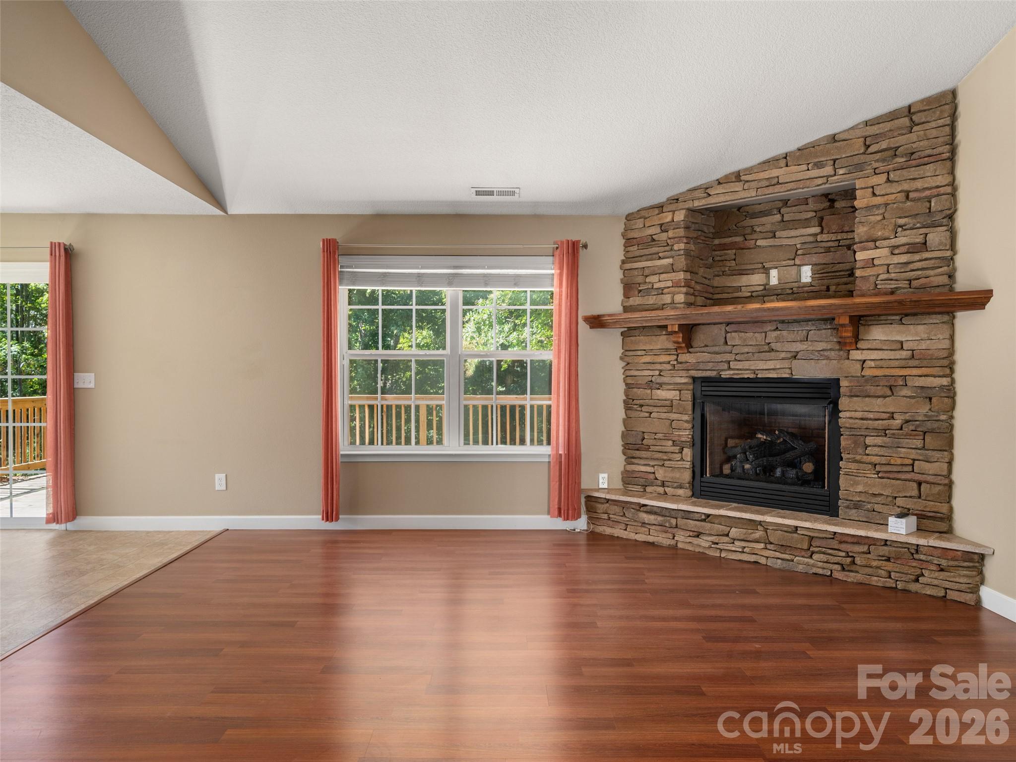 202 Hondah Road Property Photo 4
