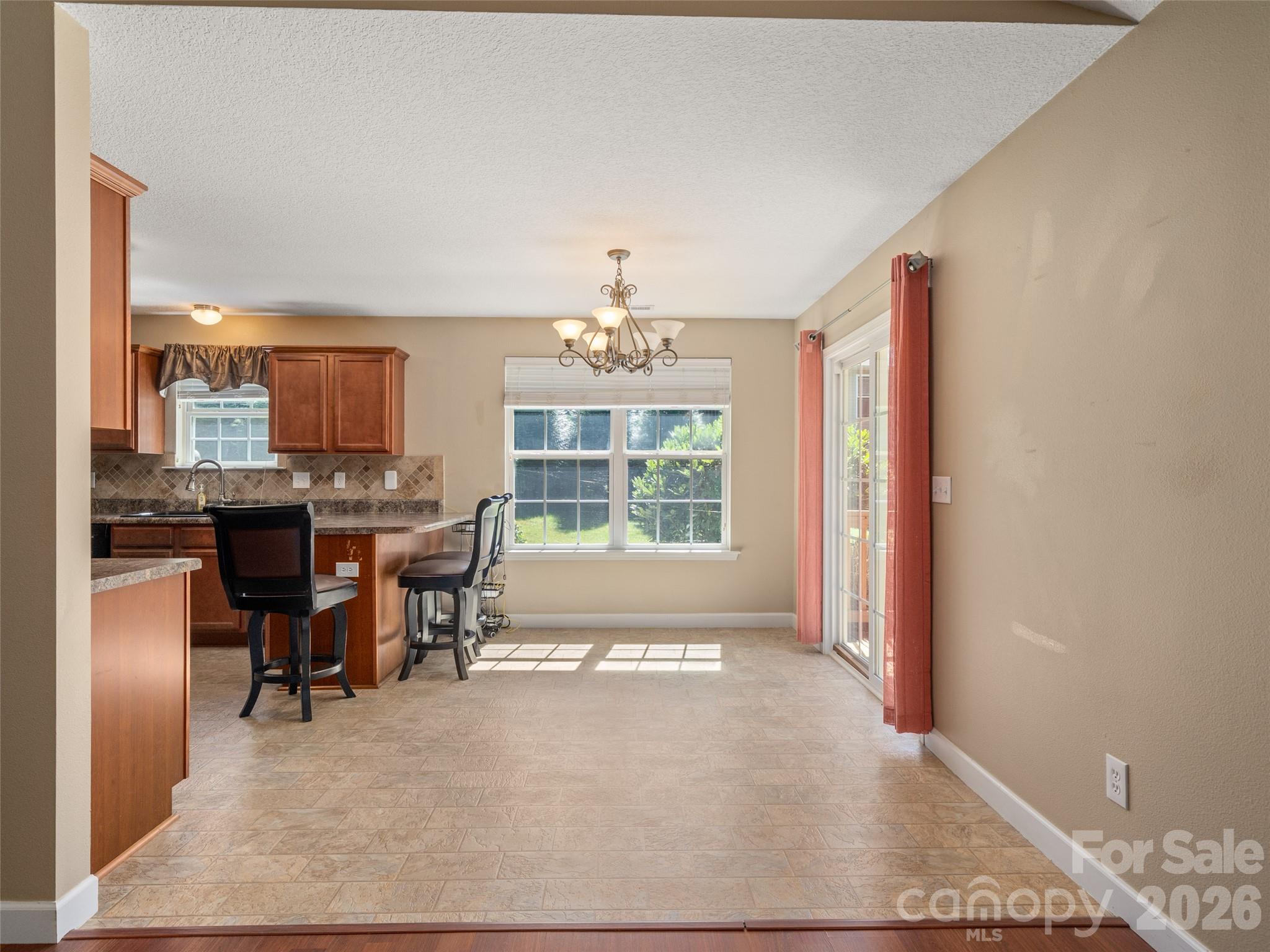 202 Hondah Road Property Photo 7