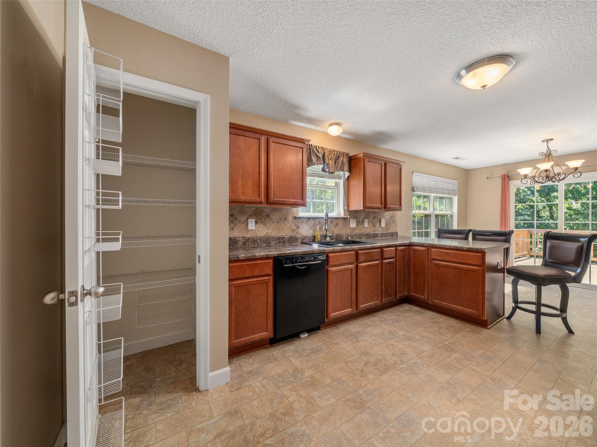 202 Hondah Road Property Photo 12