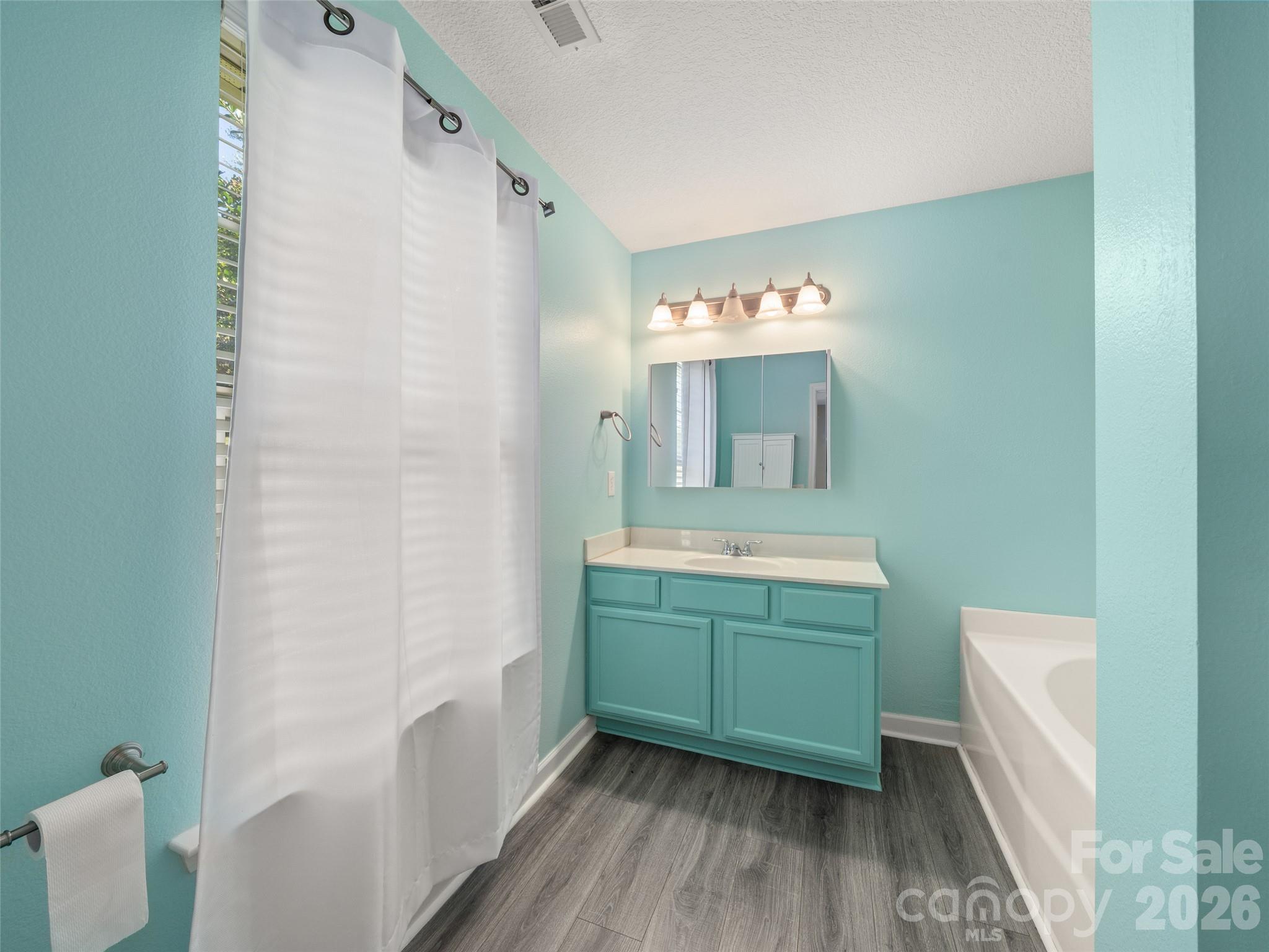 202 Hondah Road Property Photo 16