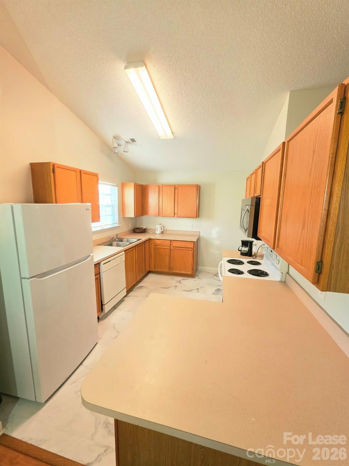4518 Capstone Drive Property Photo 2