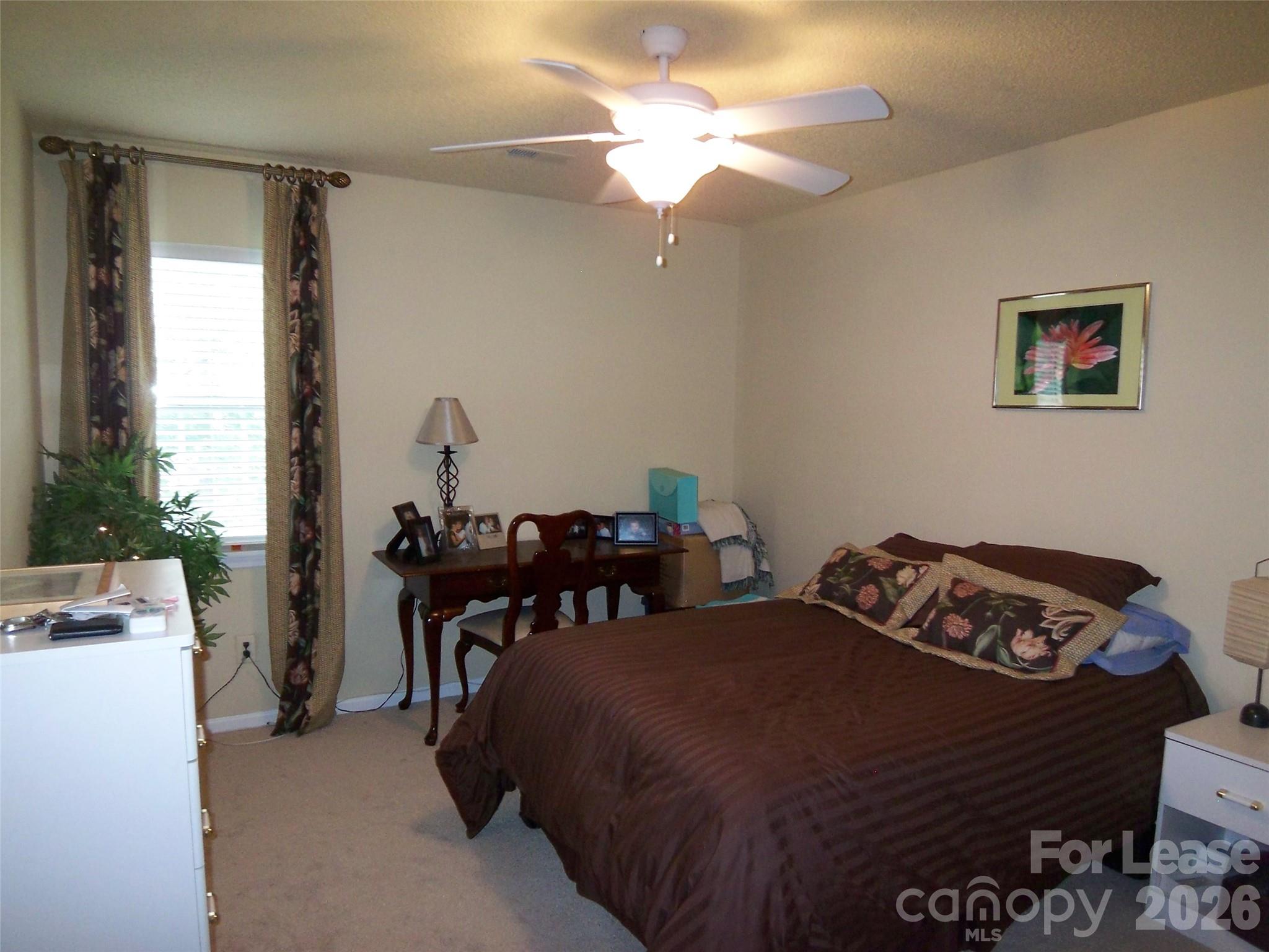 6010 Kenmore Lane Property Photo 4