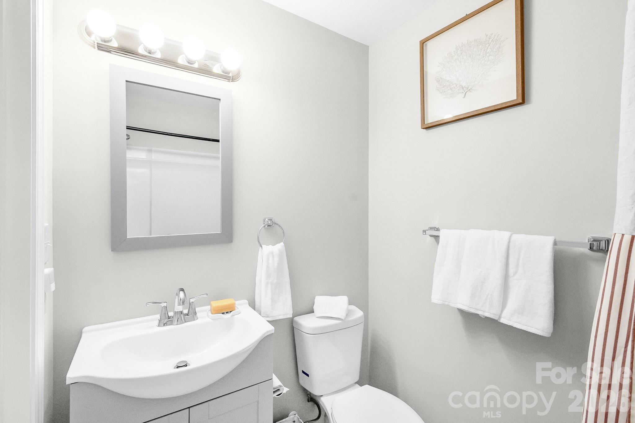 112 W Poplar Street Property Photo 29