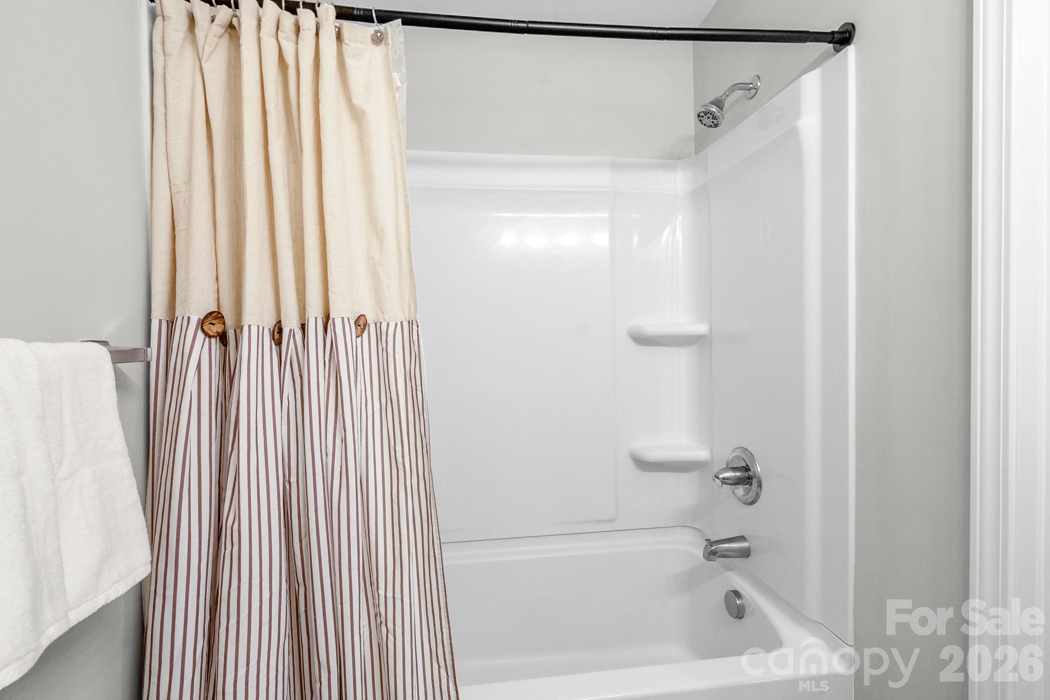 112 W Poplar Street Property Photo 30