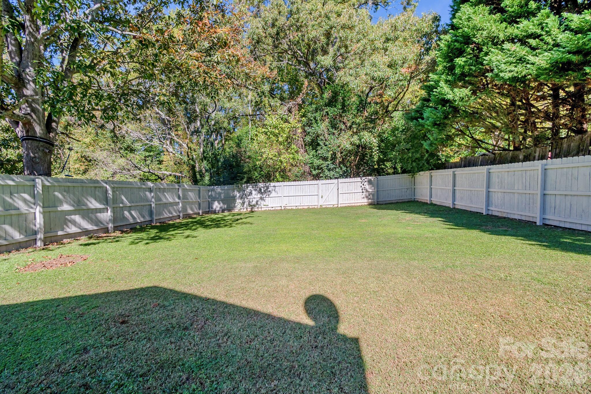 112 W Poplar Street Property Photo 39