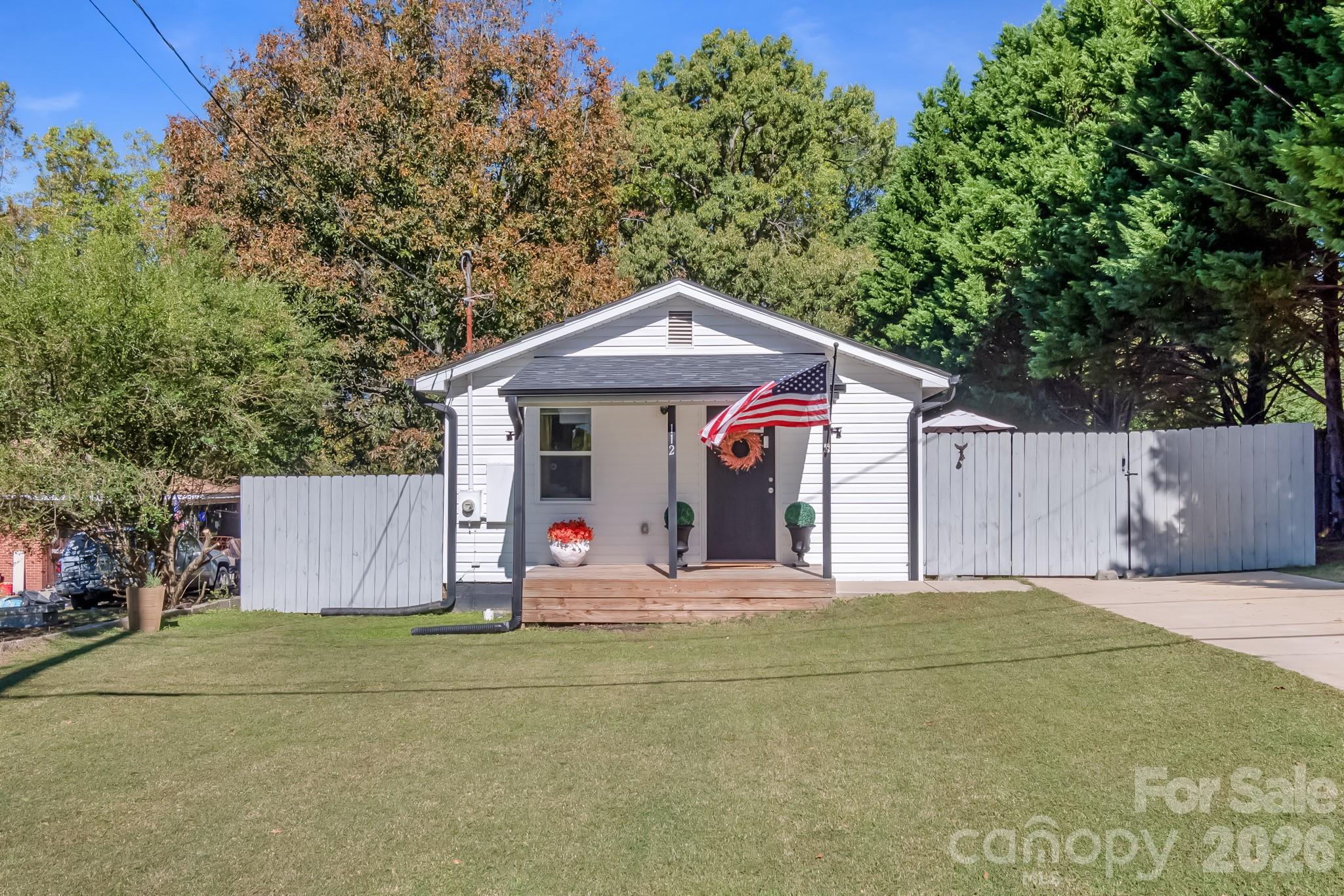 112 W Poplar Street Property Photo 43