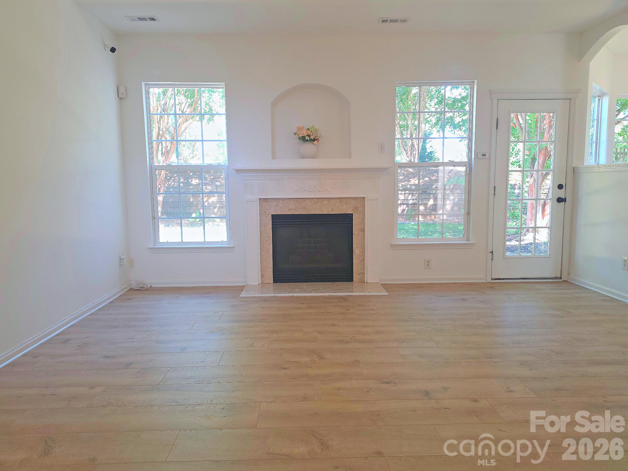 5708 Falls Ridge Lane Property Photo 8