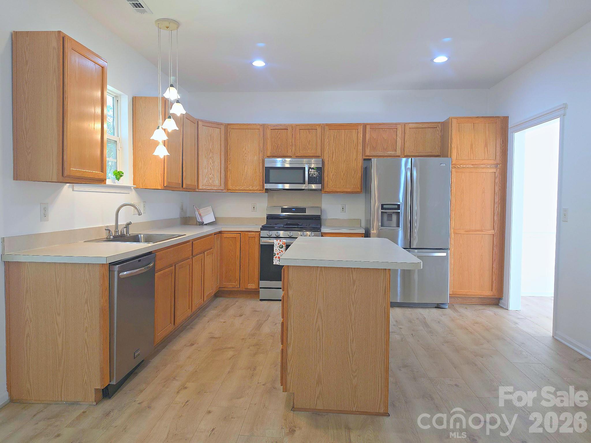 5708 Falls Ridge Lane Property Photo 13