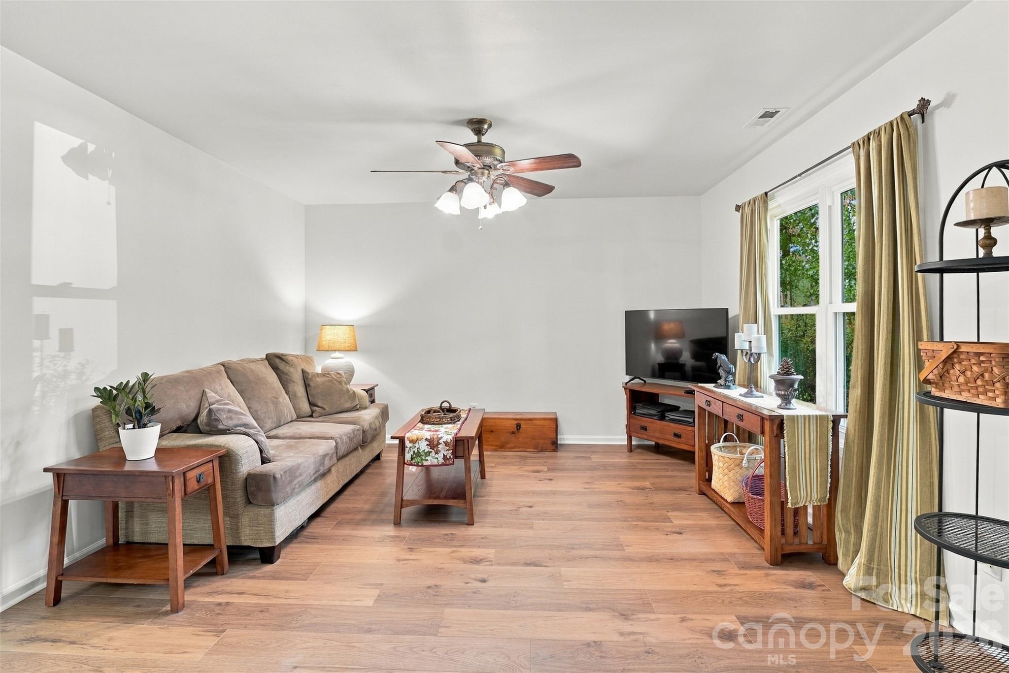 625 Wagner Circle Property Photo 3