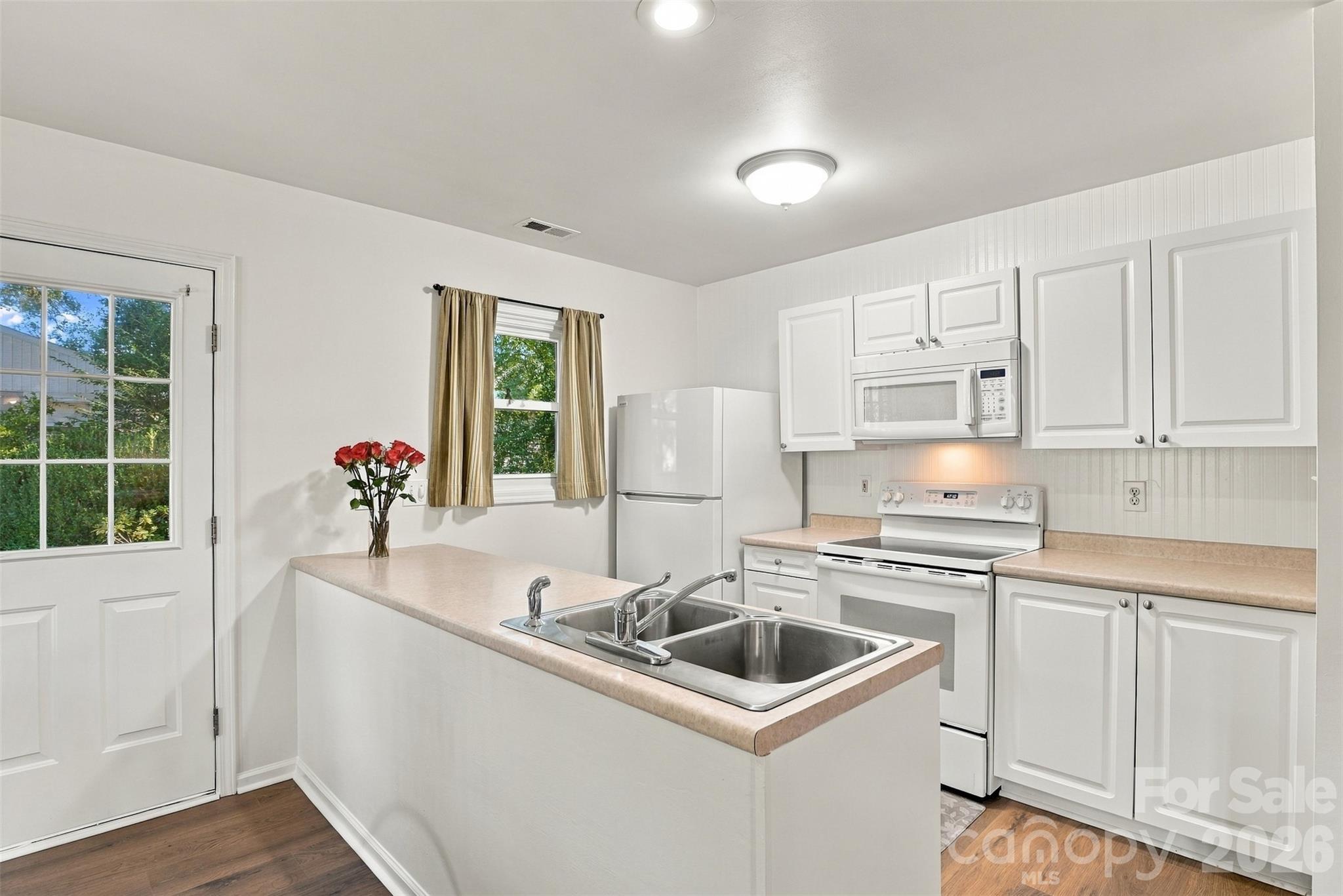625 Wagner Circle Property Photo 4