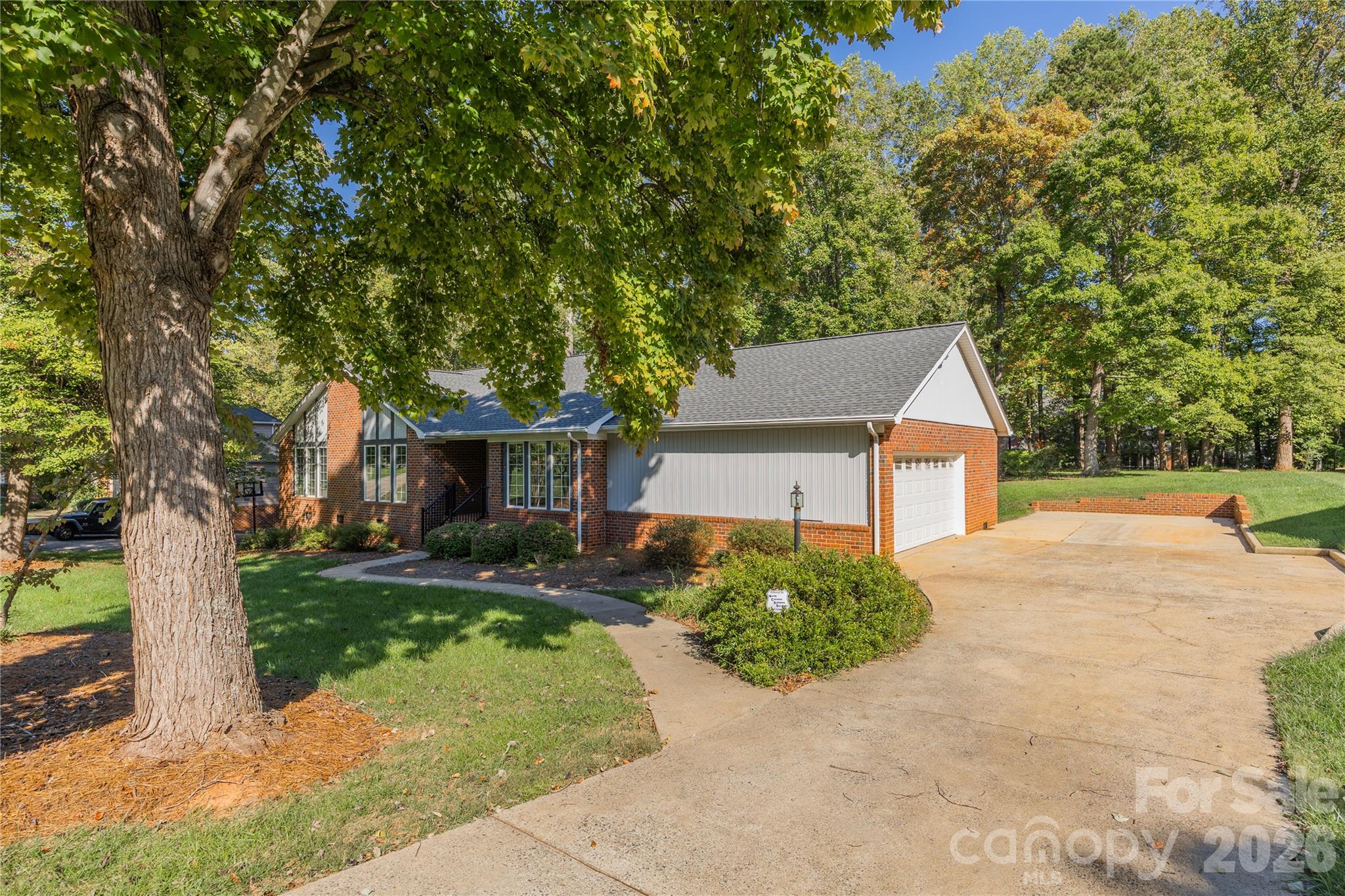 671 Brown Trail 36 Property Photo 6