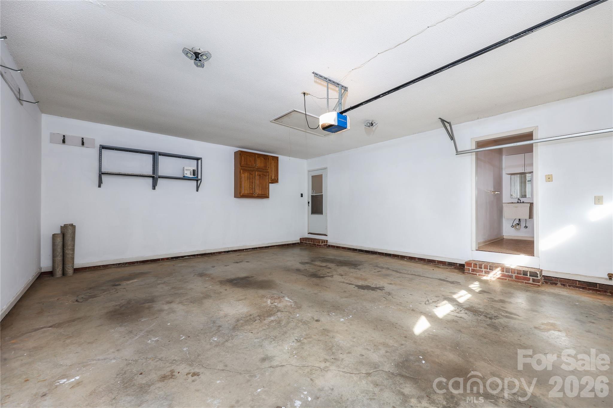671 Brown Trail 36 Property Photo 11