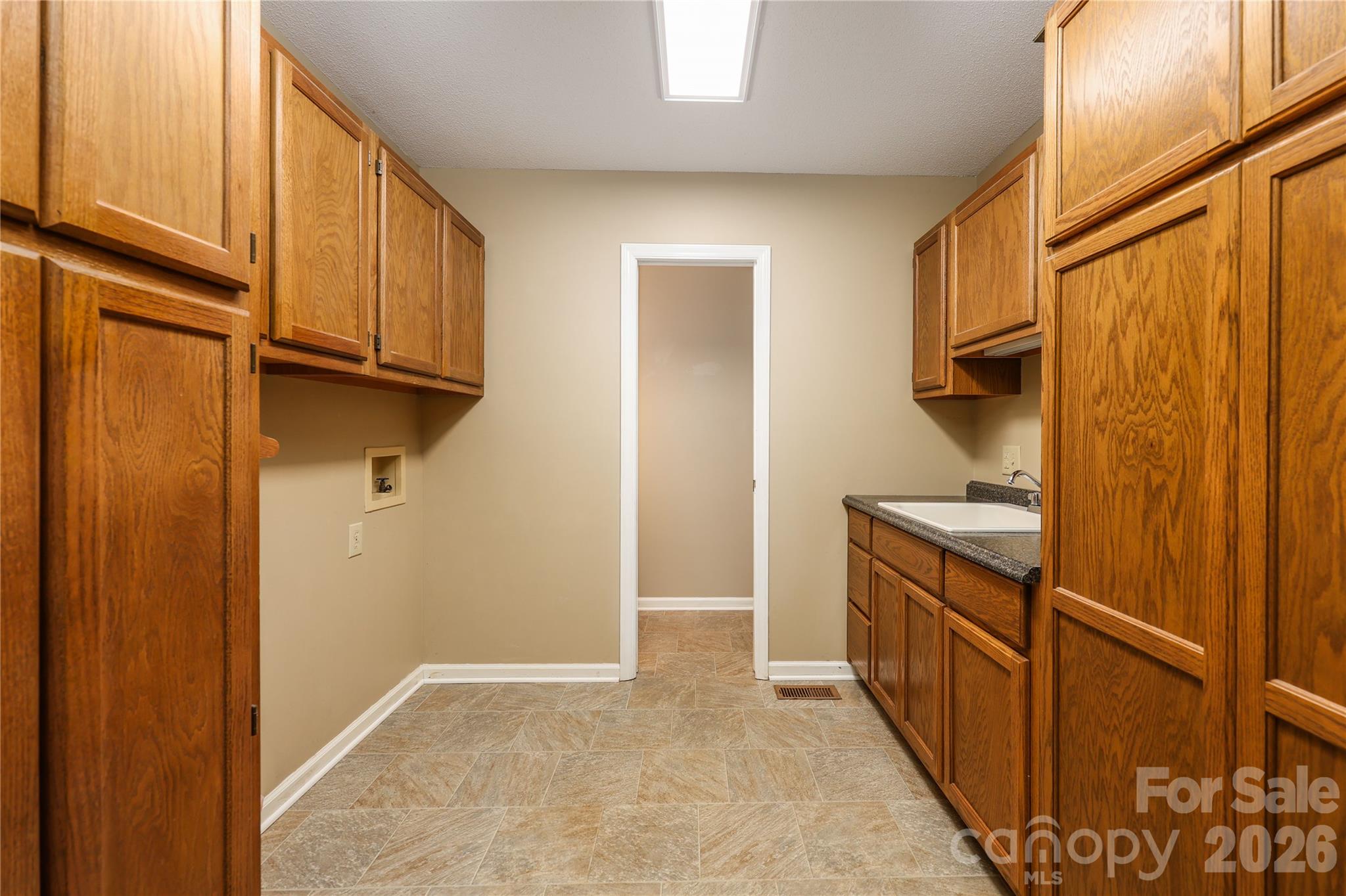 671 Brown Trail 36 Property Photo 27