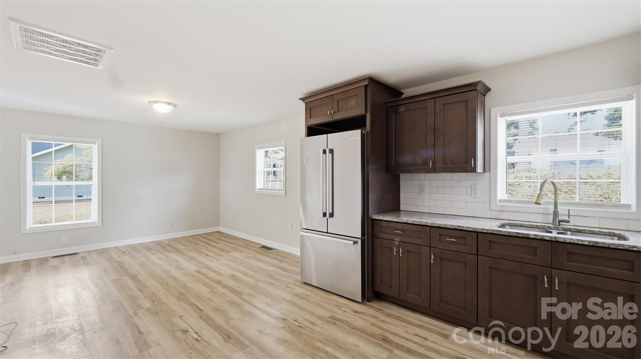413 Pleasant Avenue Property Photo 8