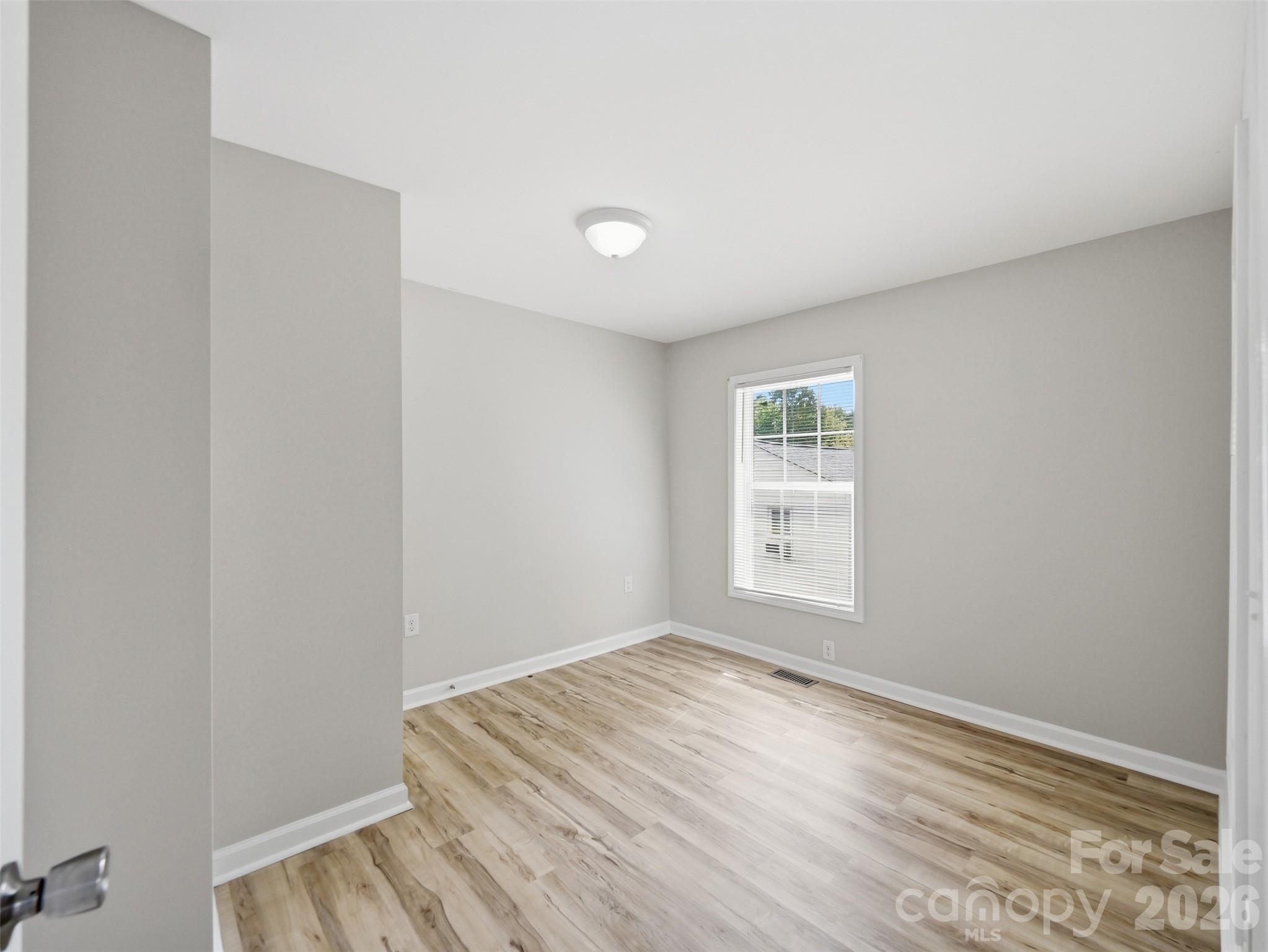 413 Pleasant Avenue Property Photo 15