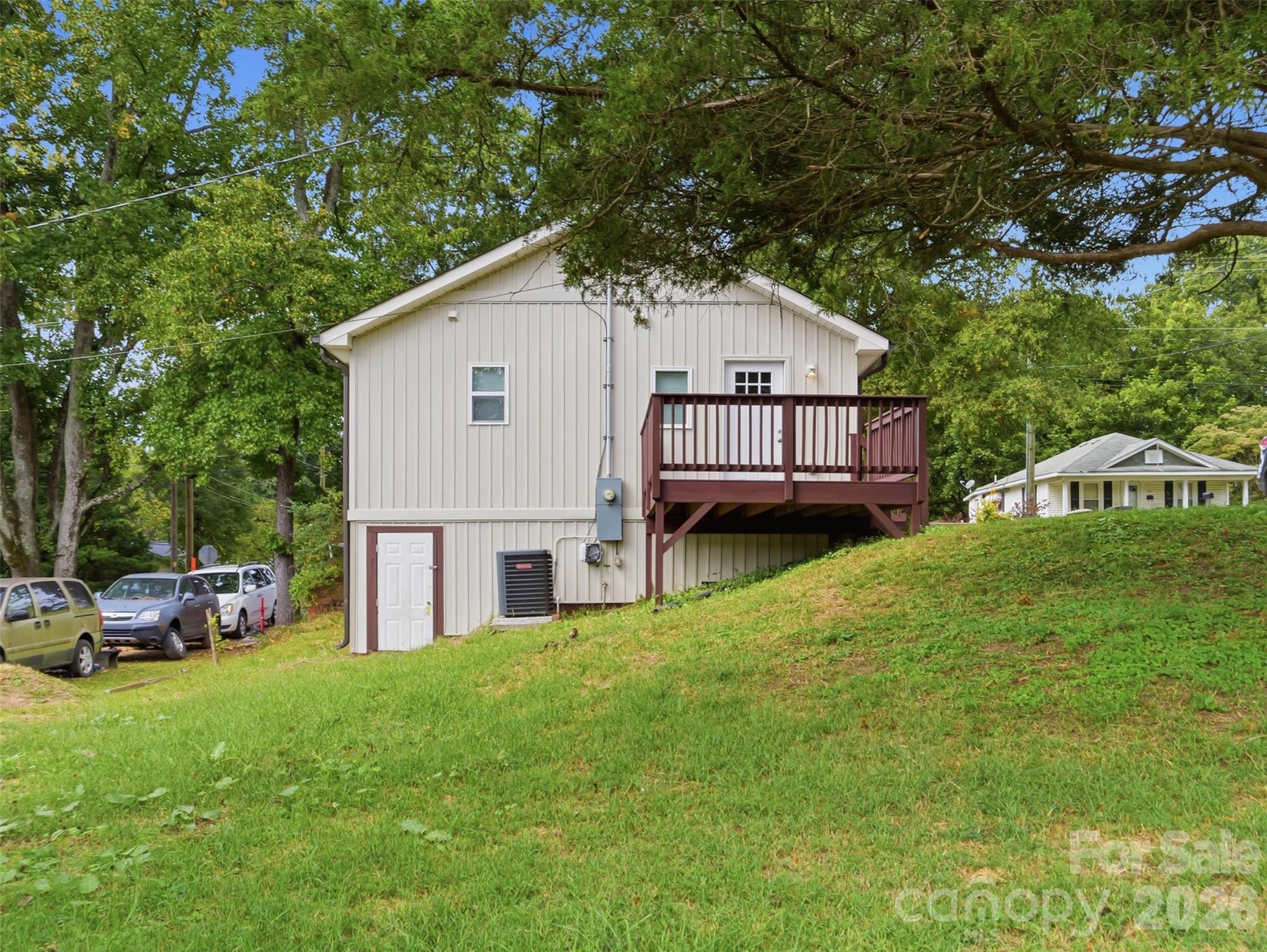 413 Pleasant Avenue Property Photo 20