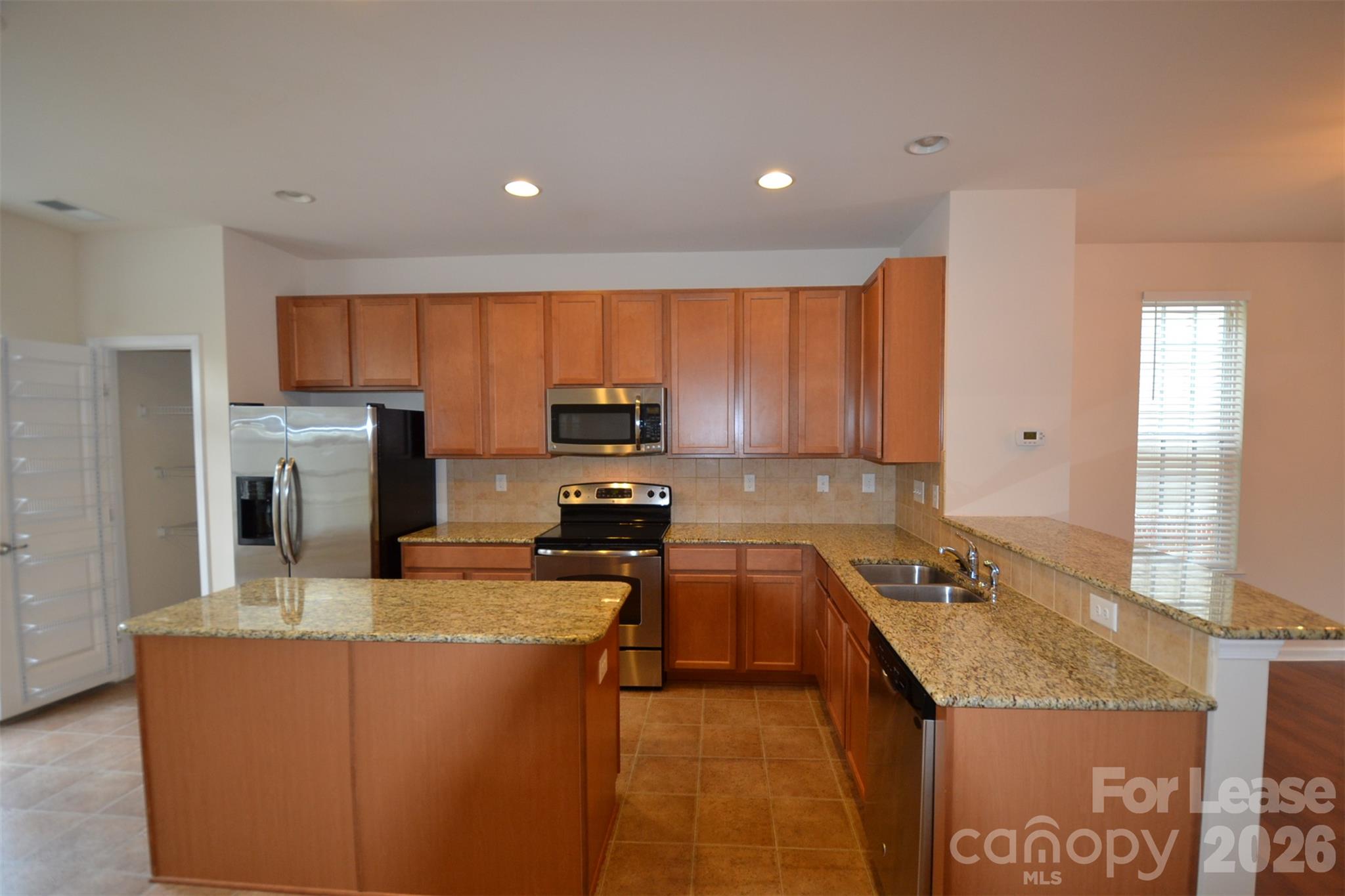 19904 Lamp Lighters Way Property Photo 6