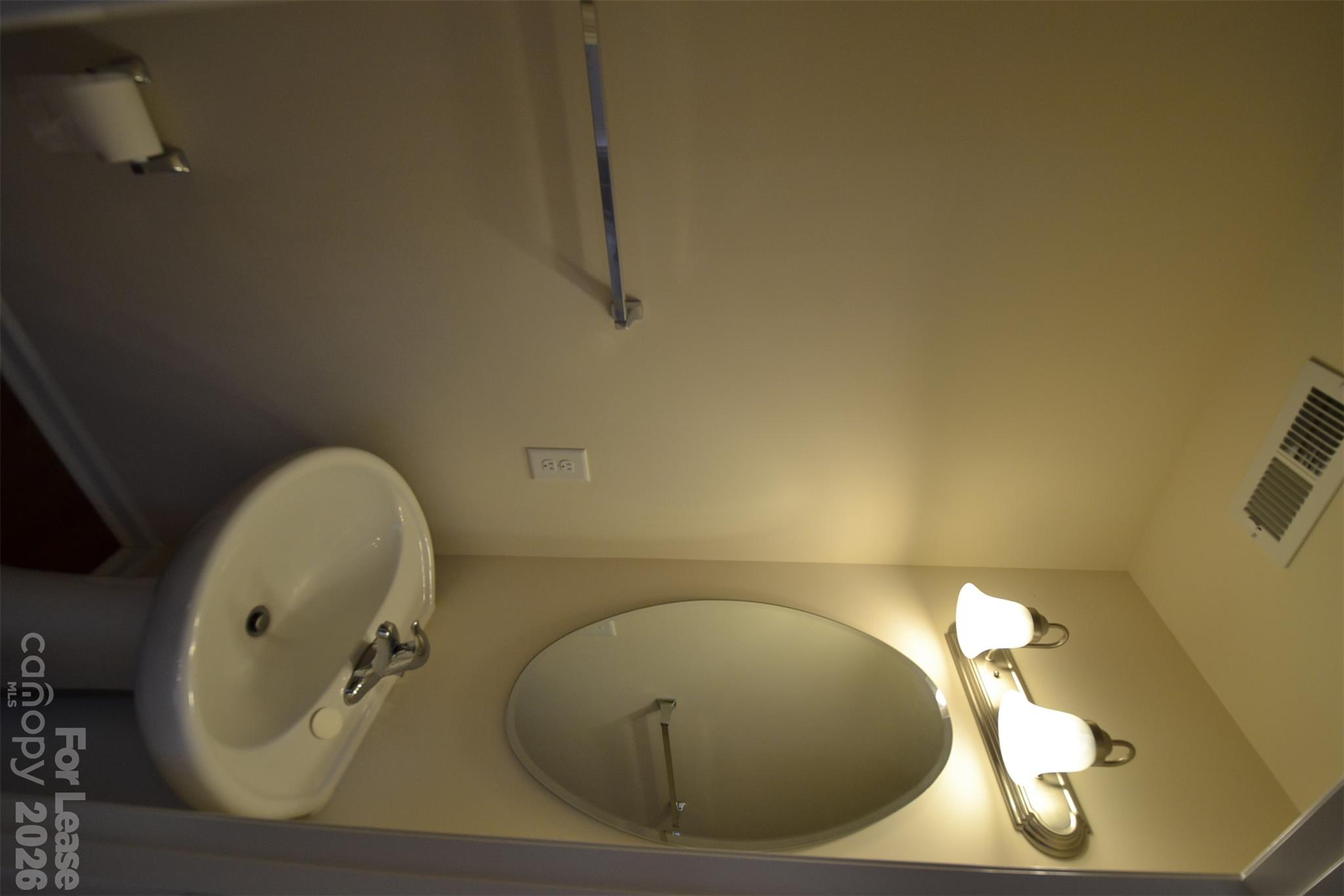19904 Lamp Lighters Way Property Photo 8