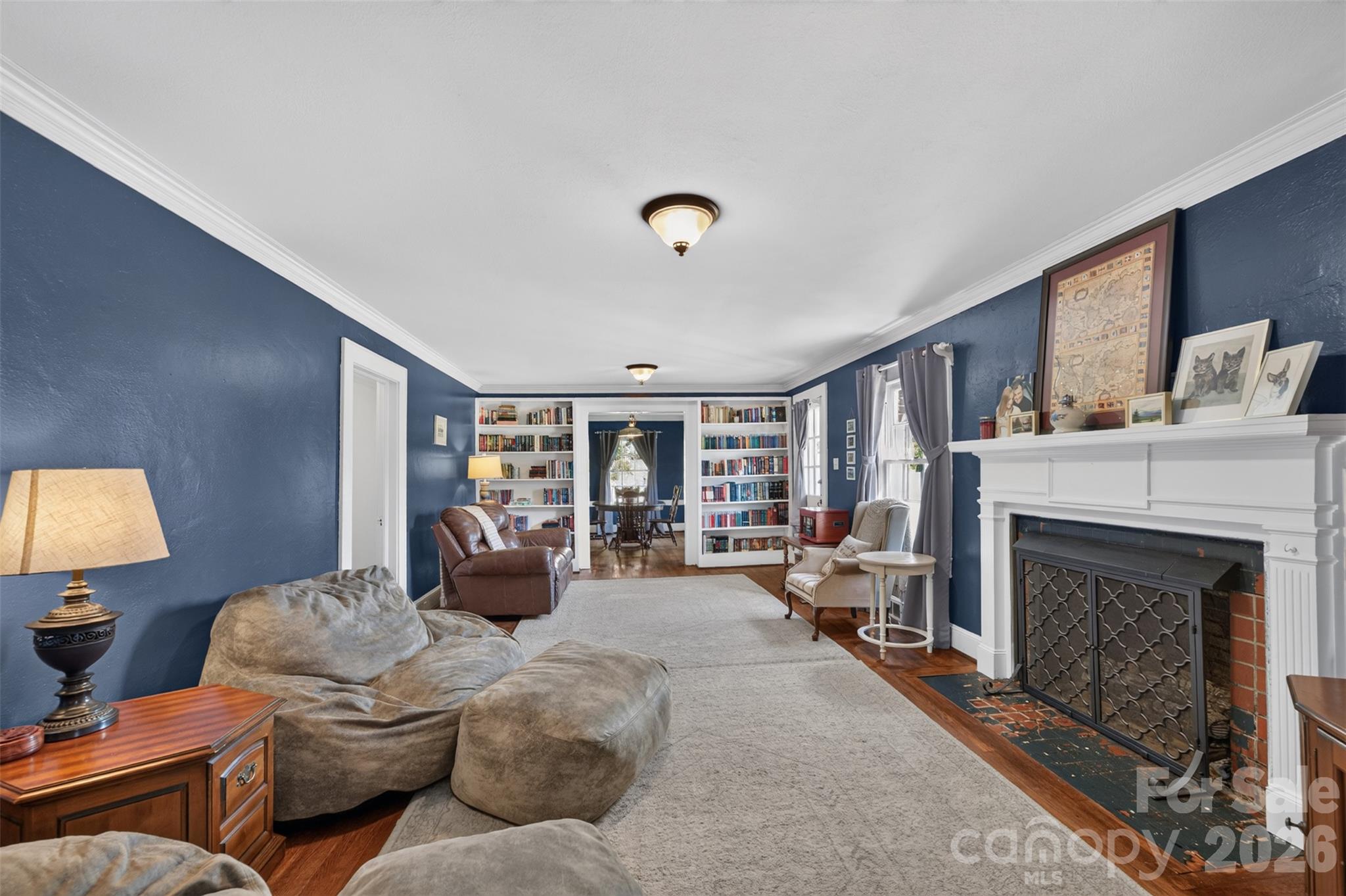 321 Beall Street Property Photo 9